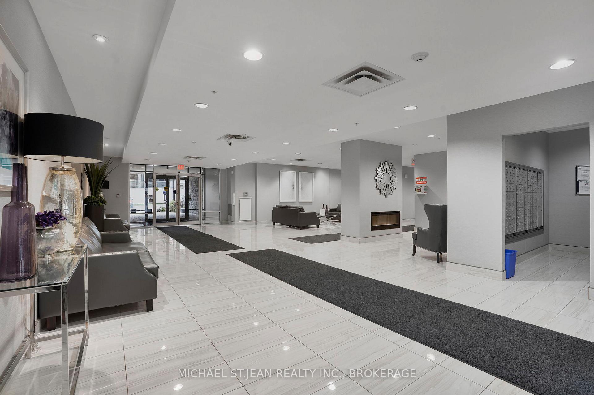1 Bedroom Condo at 85 Robinson,  Hamilton For sale
