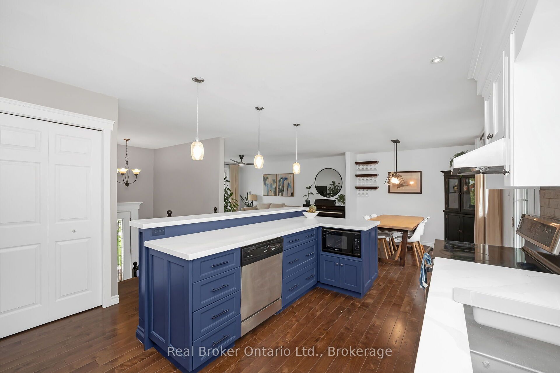 615 Sheraton Road