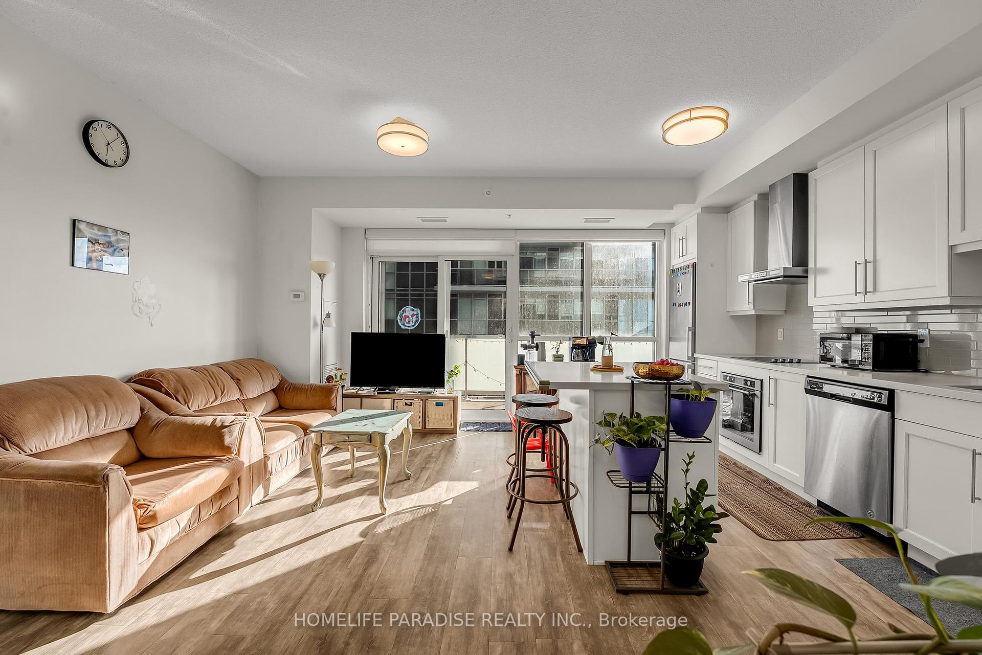 1 Bedroom Condo at 2087 Fairview,  Burlington For sale