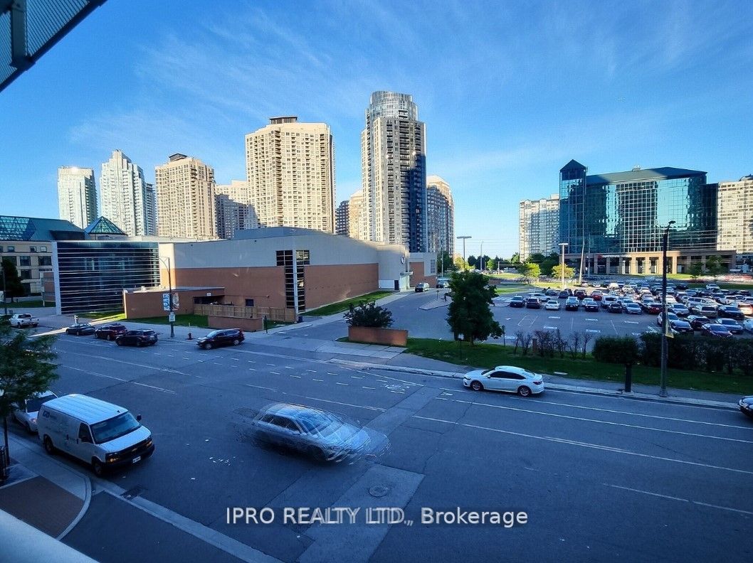 #304 - 4065 confederation Parkway, Mississauga, ON L5B 0L4