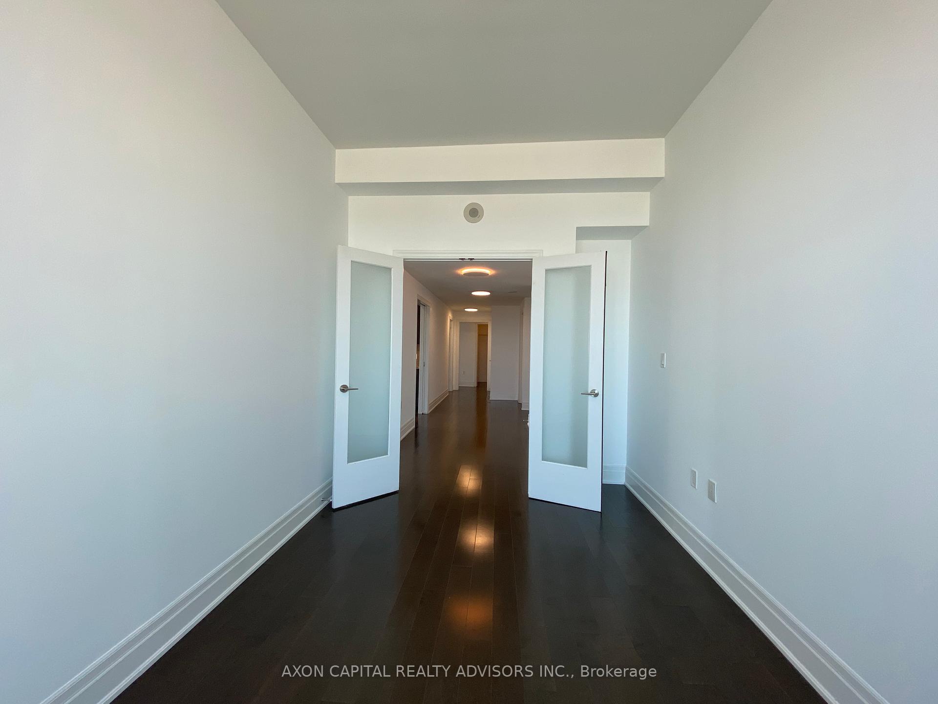 3 Bedrooms Condo at 8 The Esplanade, Toronto For sale