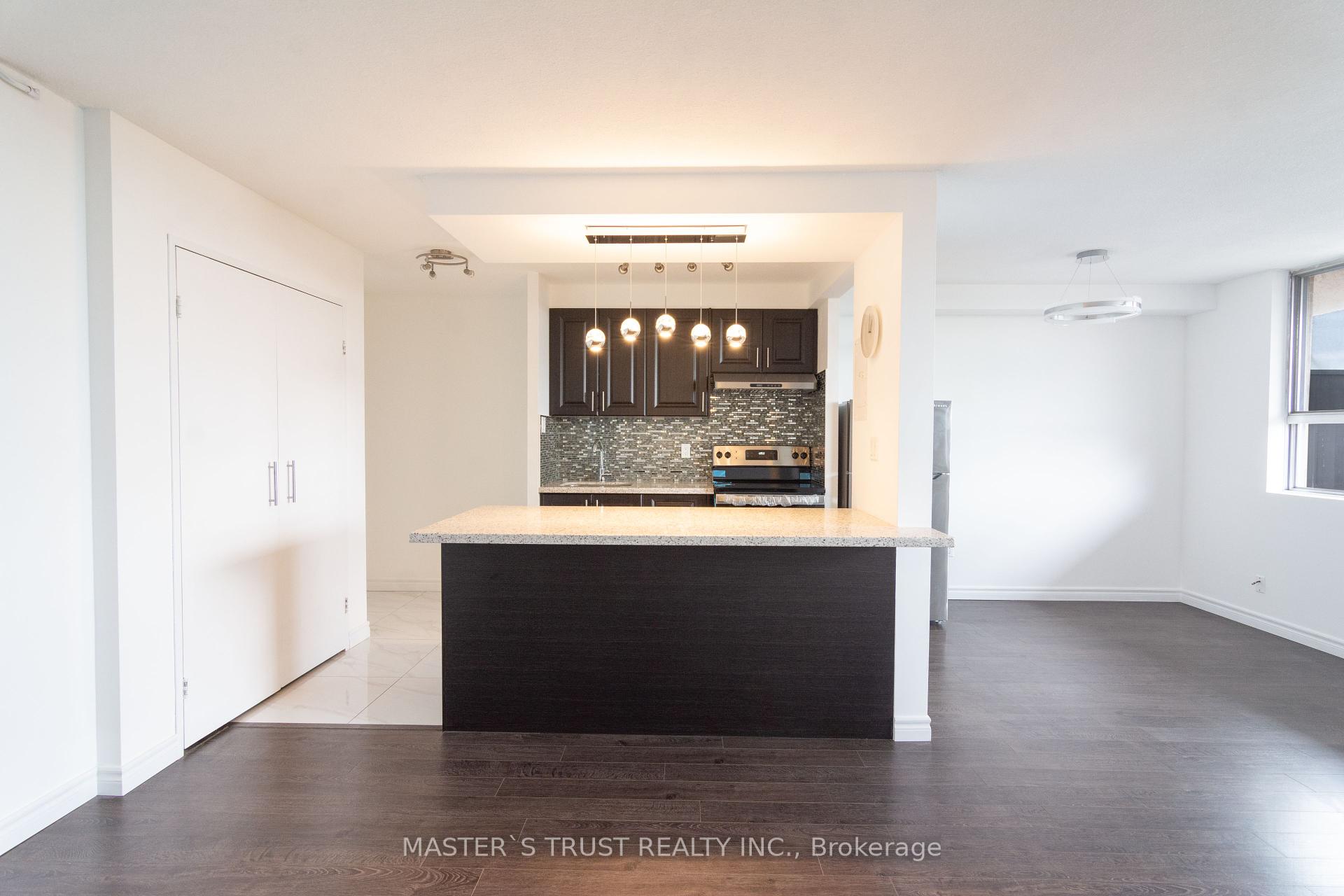 2 Bedrooms Condo at 1950 Kennedy,  Toronto For sale