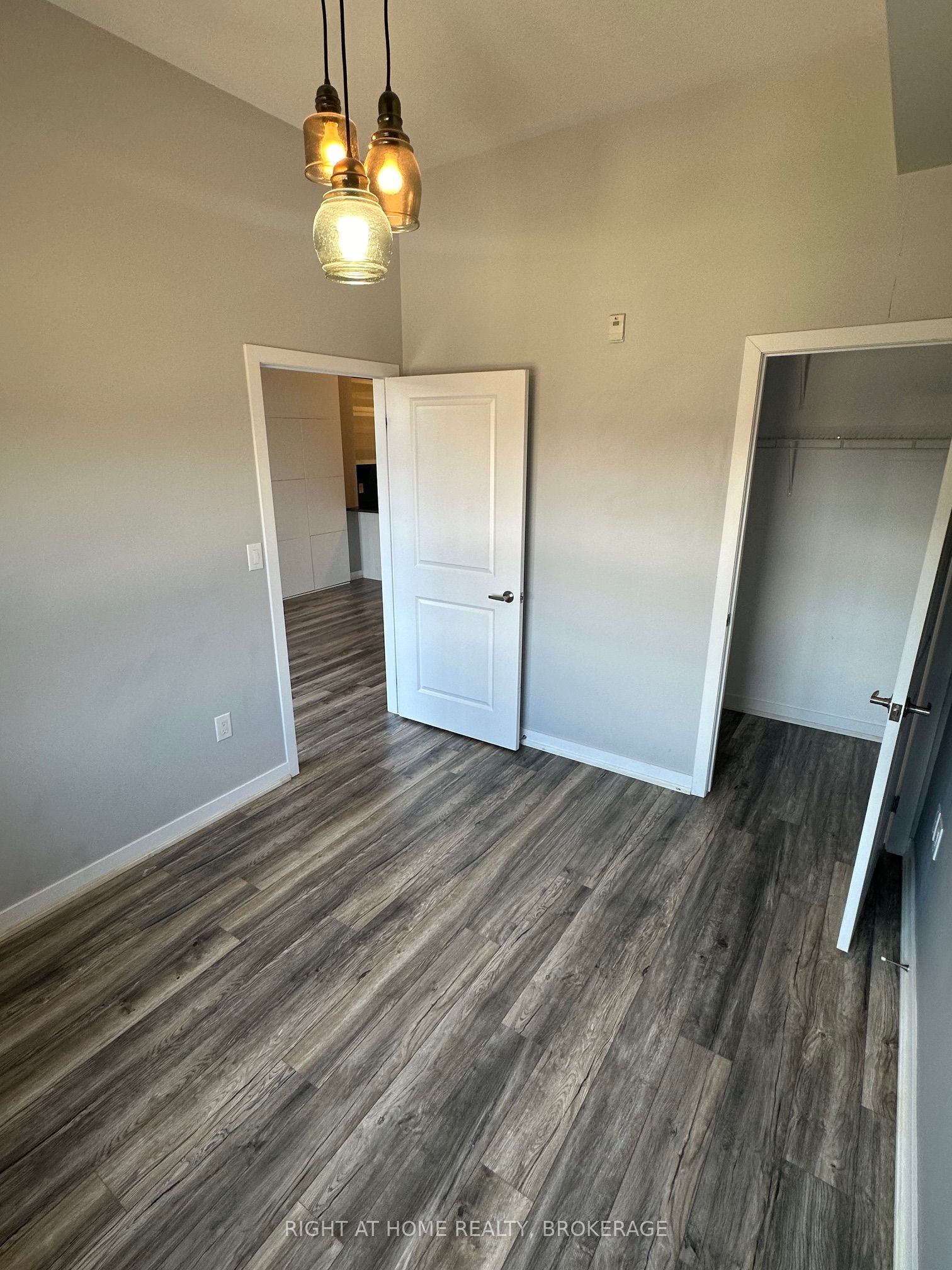 5020 Corporate Drive, #401