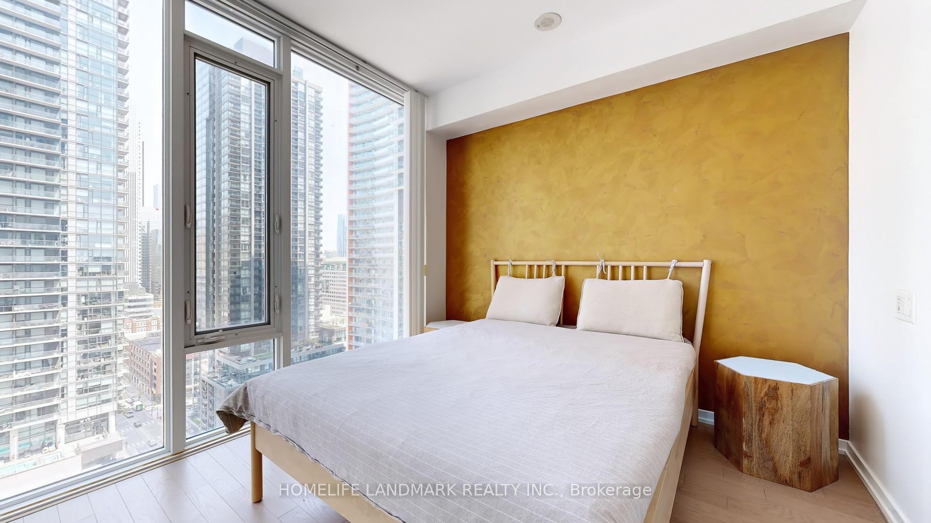 2 Bedrooms Condo at 101 Peter, Toronto For sale