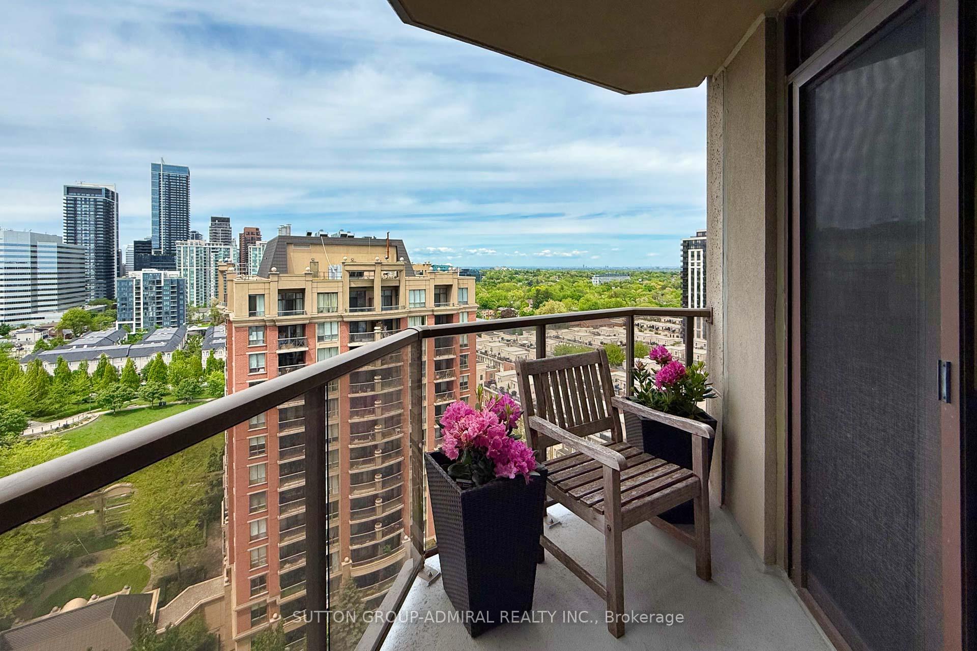 2 Bedrooms Condo at 78 Harrison Garden, Toronto For sale