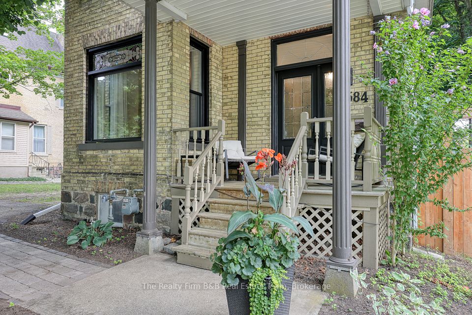 584 Grant