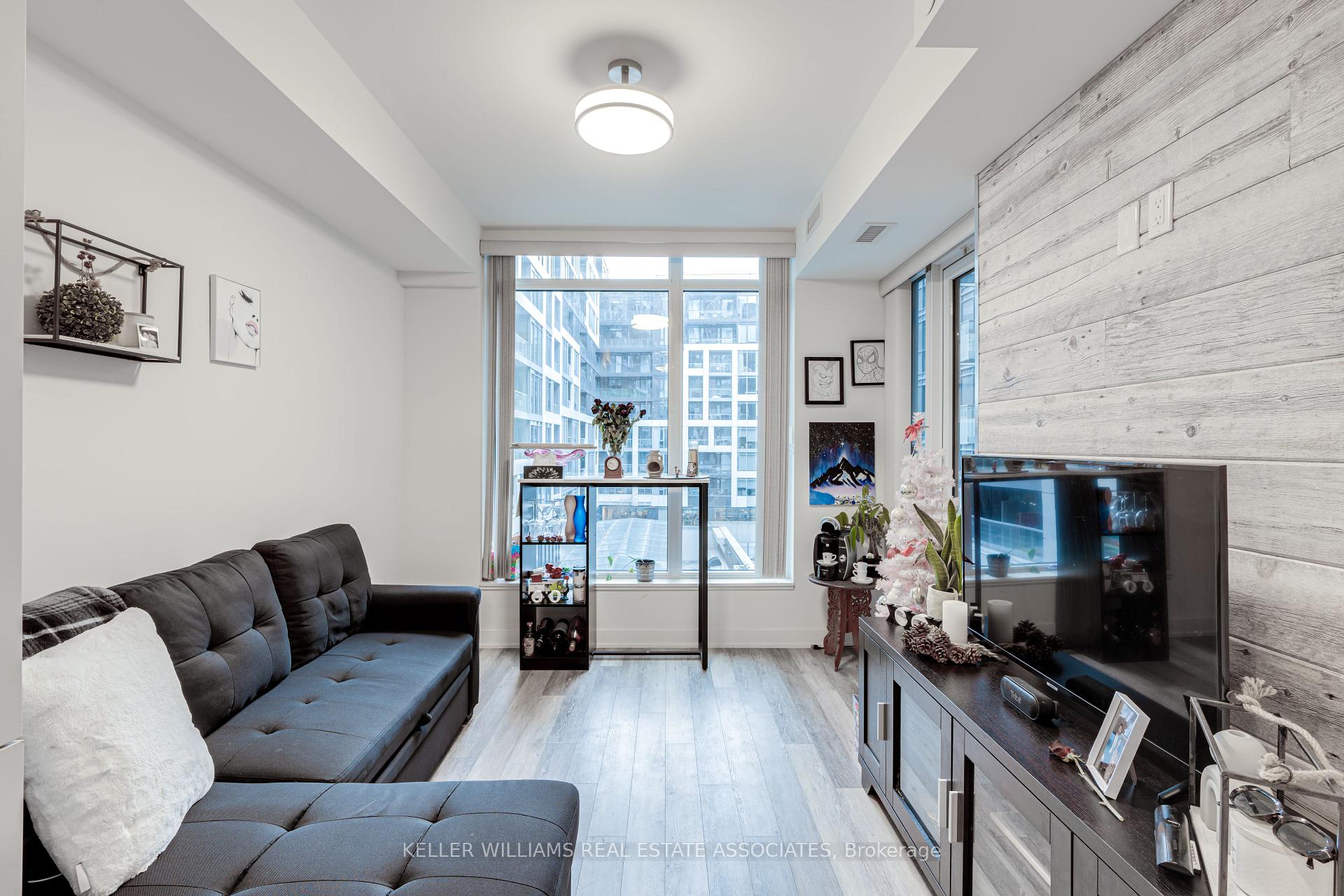 1 Bedroom Condo at 576 Front, Toronto For sale