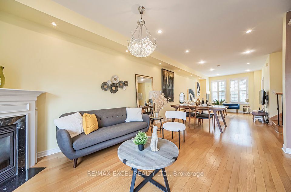 28 Bond Avenue