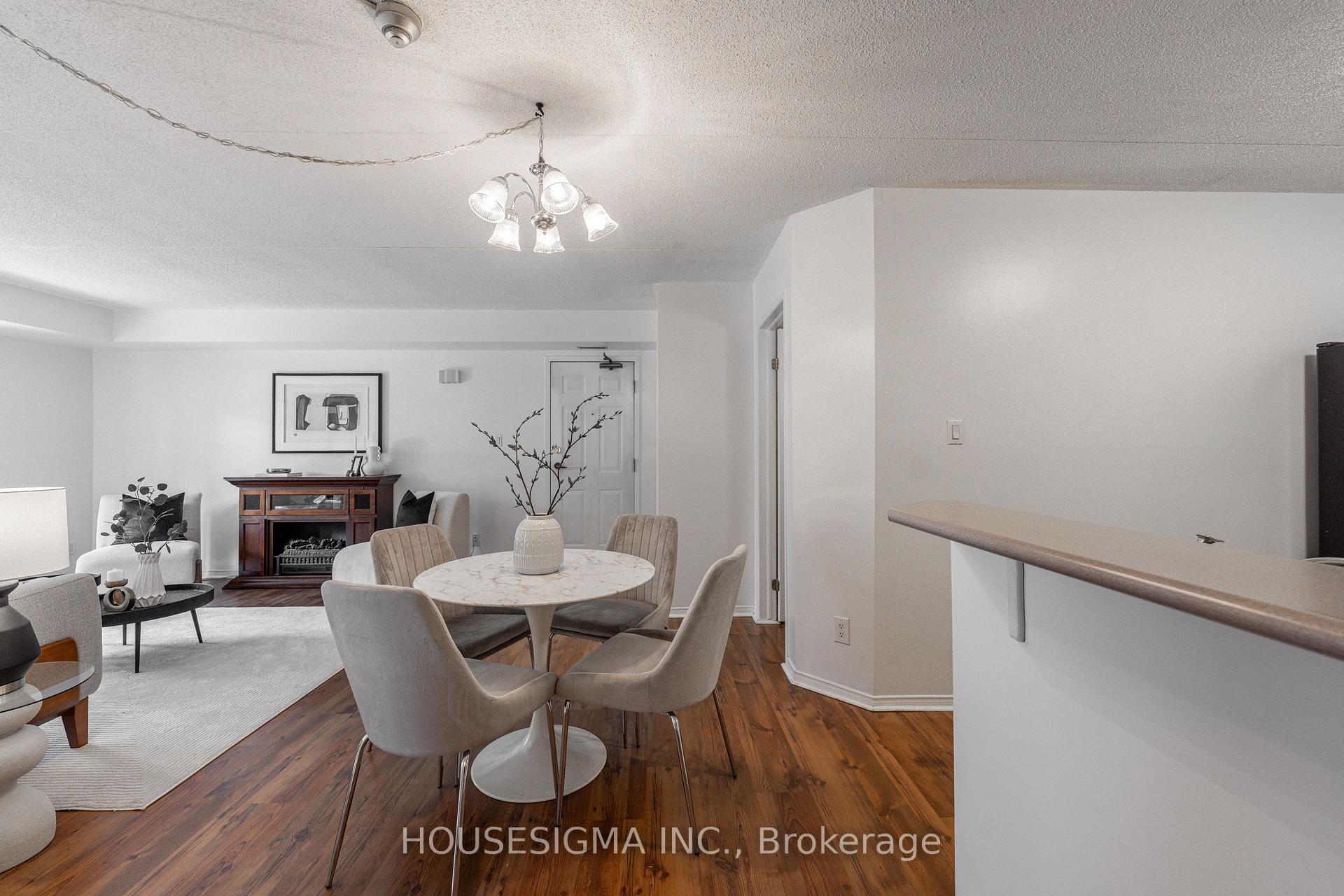 2 Bedrooms Condo at 2010 Cleaver, Burlington For sale