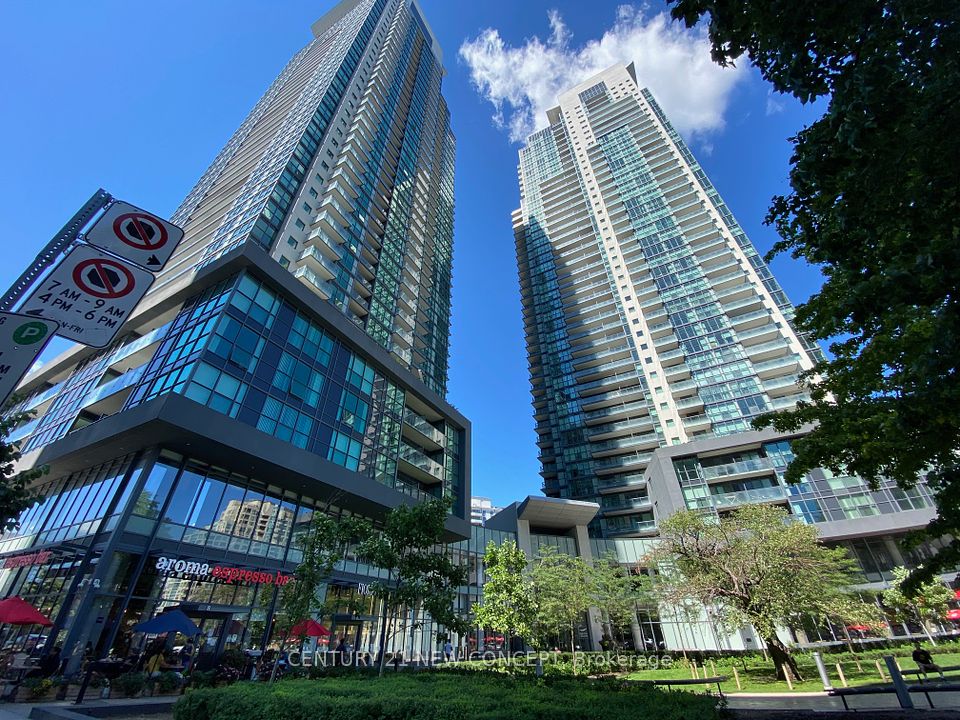 5168 Yonge
