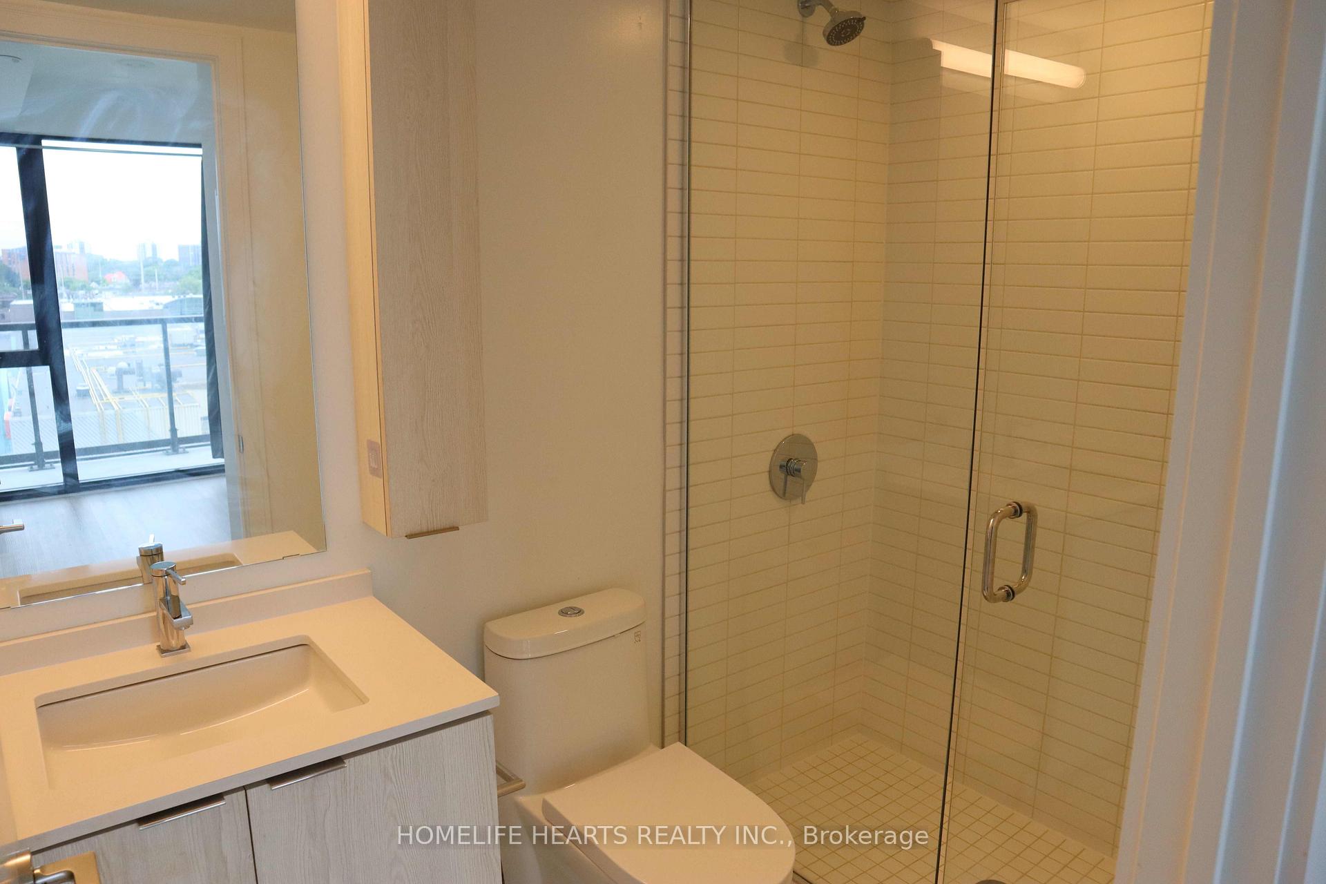 3 Bedrooms Condo at 86 Dundas, Mississauga For sale