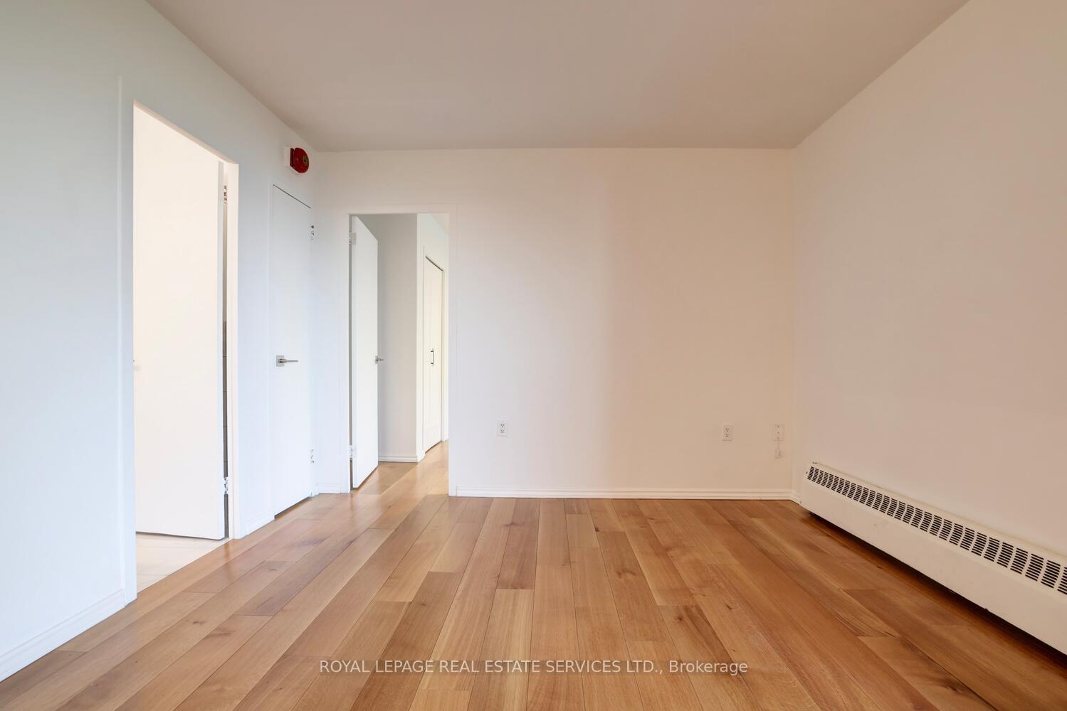 1 Bedroom Co-op at 41 Lake Shore, Toronto For sale