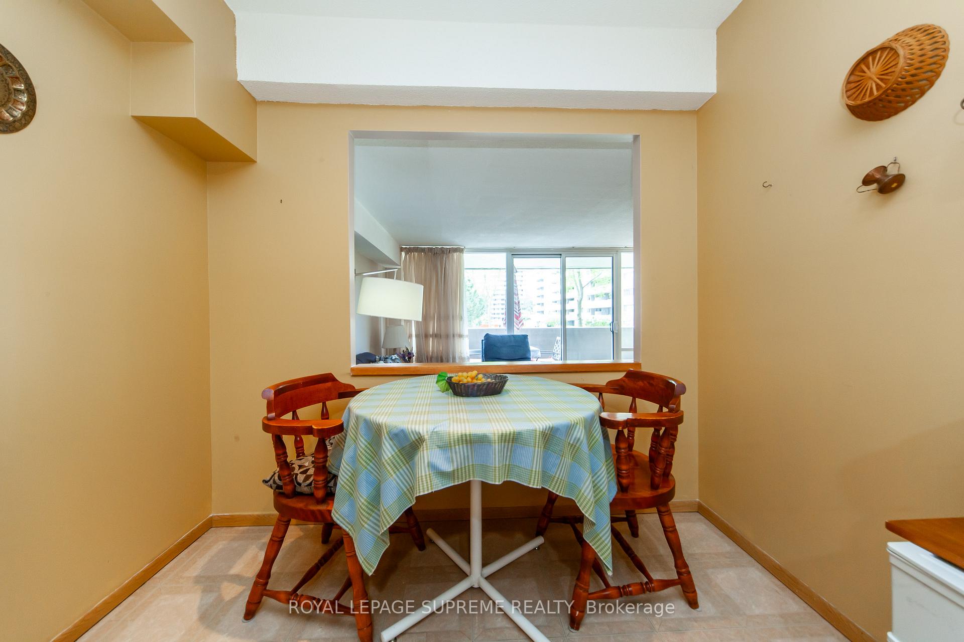 2 Bedrooms Condo at 270 Scarlett, Toronto For sale