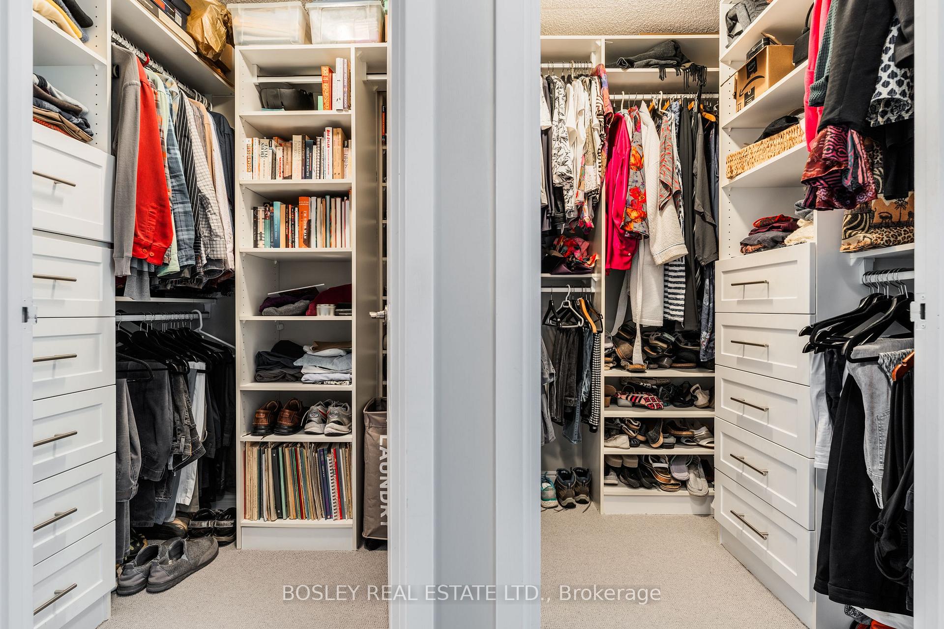 2 Bedrooms Condo at 10 Queens,  Toronto For sale
