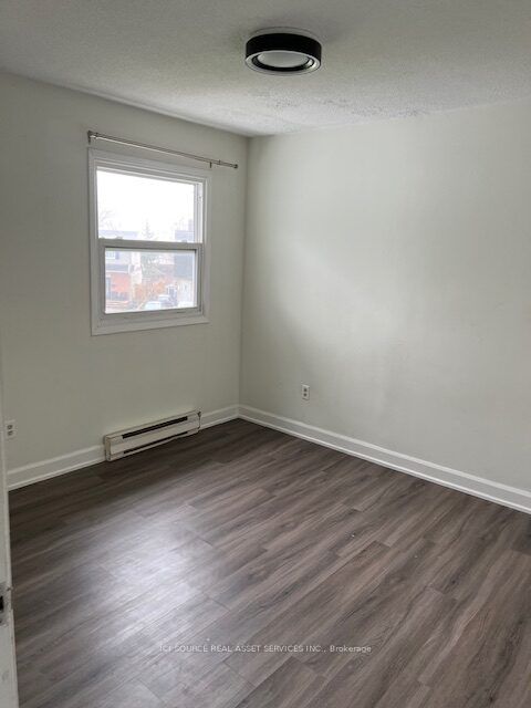 1100 Simcoe Street S