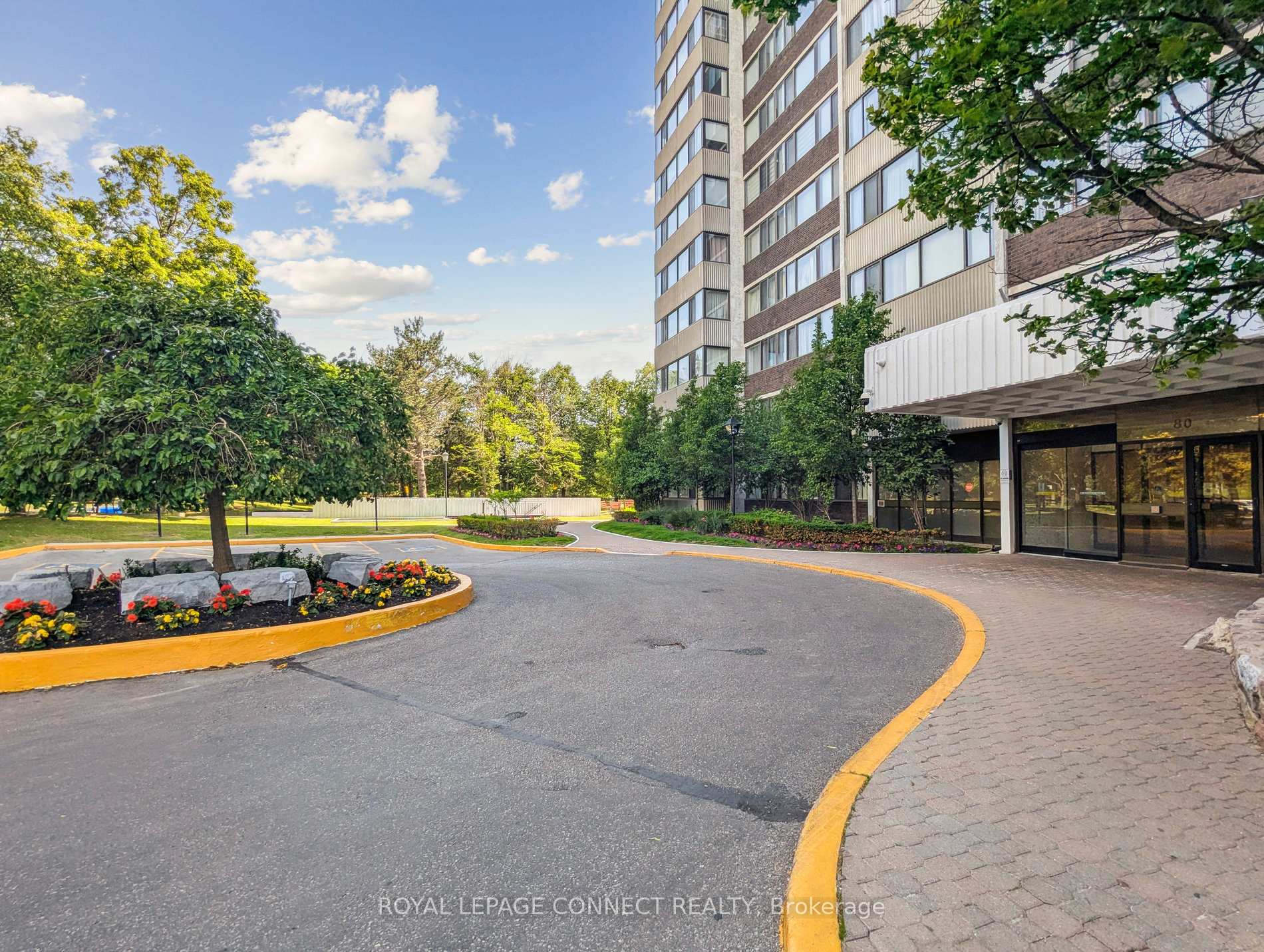 3 Bedrooms Condo at 80 Antibes, Toronto For sale