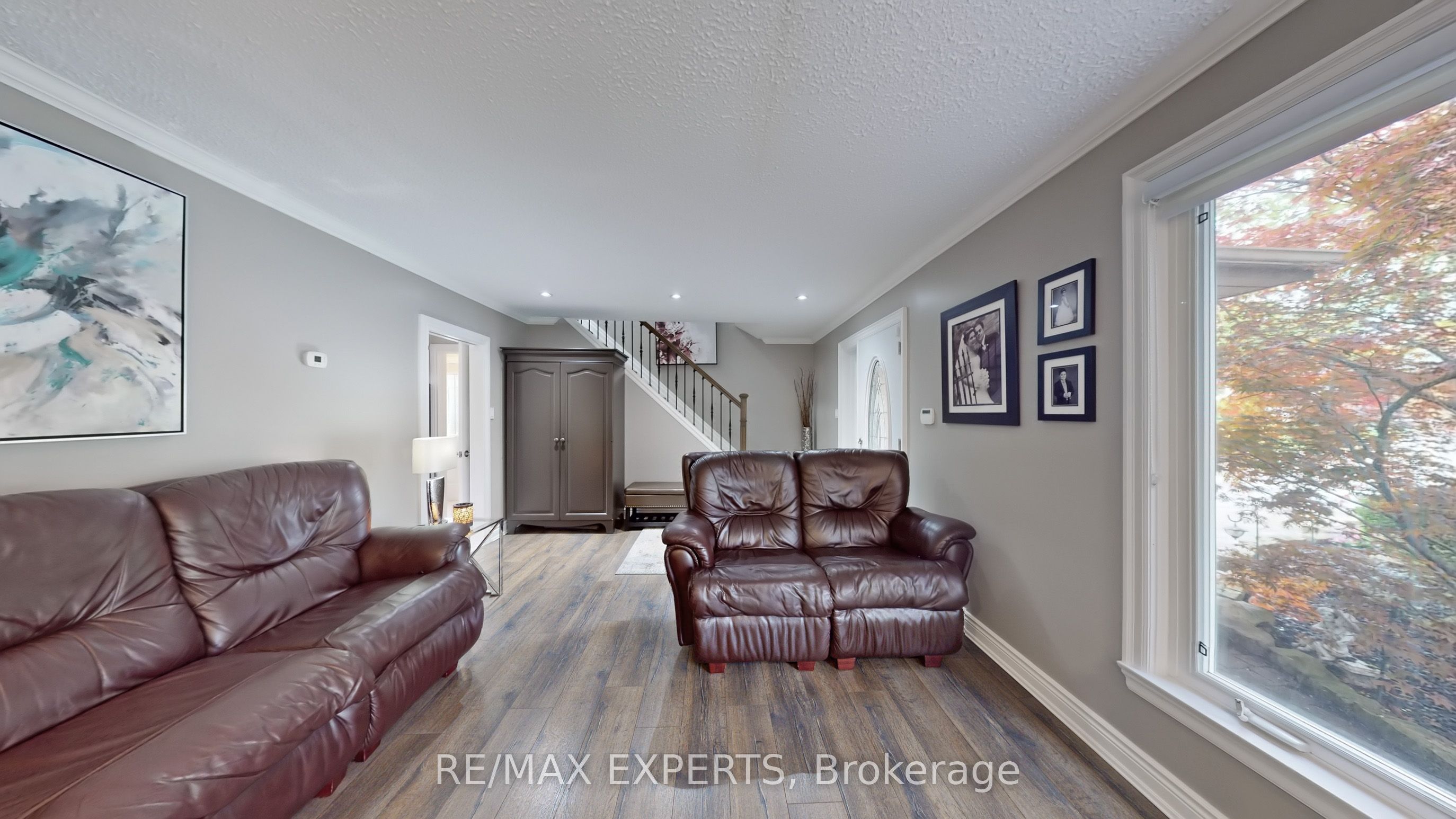 105 Mercury Road