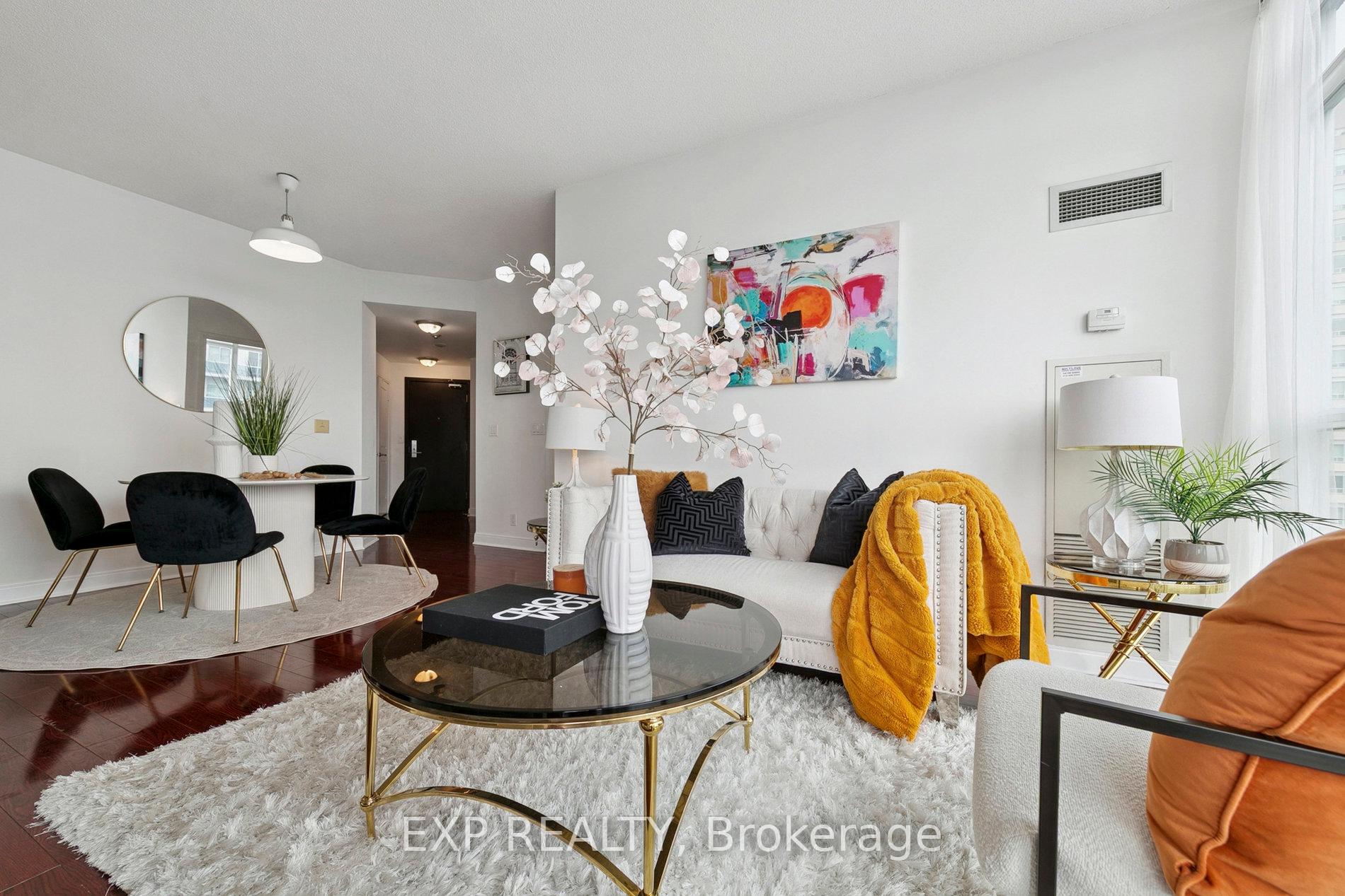 2 Bedrooms Condo at 70 Absolute, Mississauga For sale