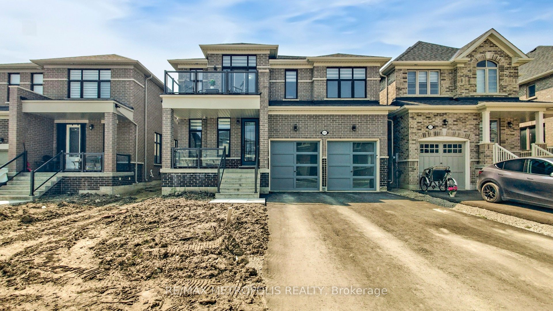 1315 Davis Loop