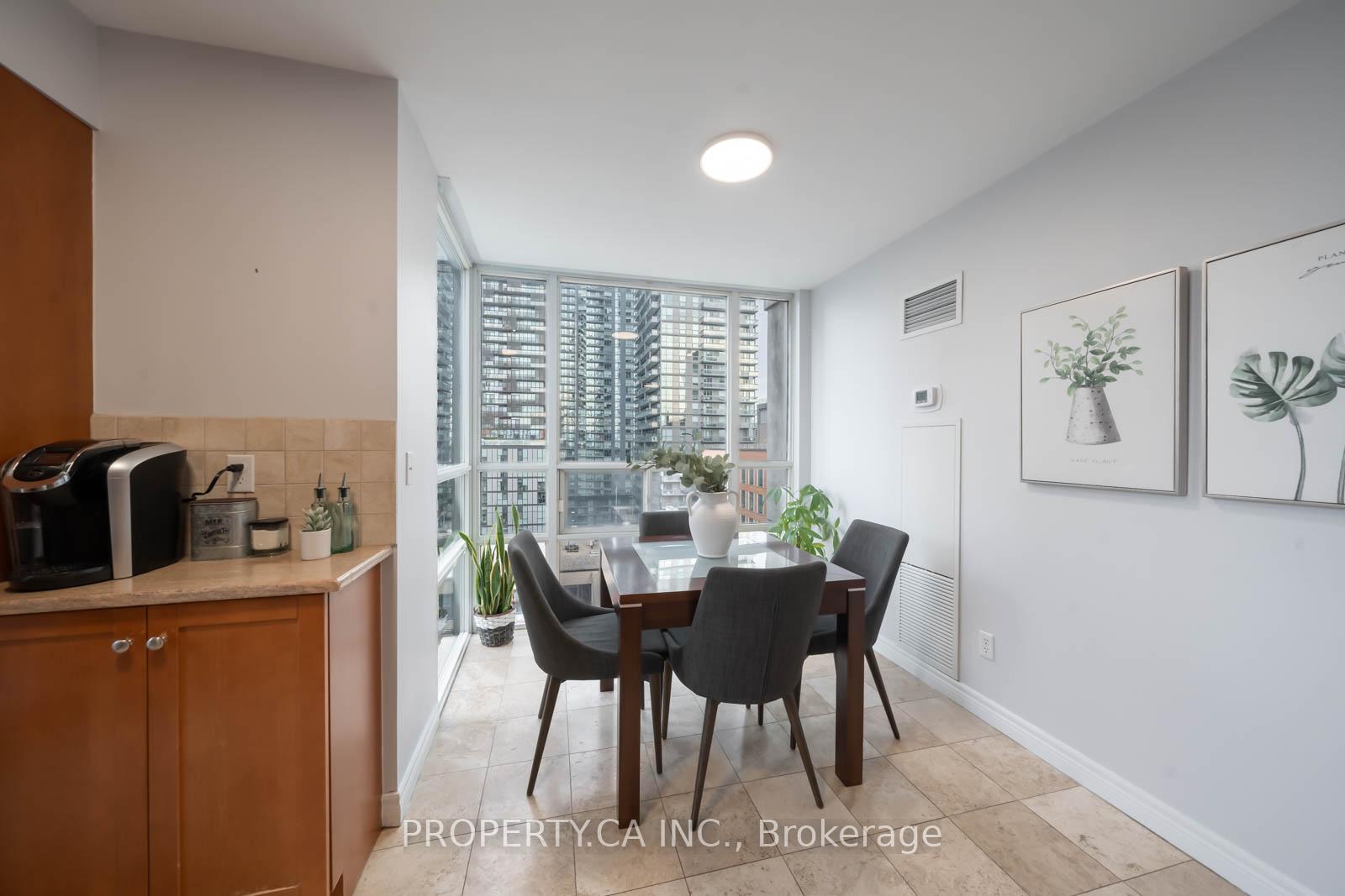 3 Bedrooms Condo at 43 Eglinton, Toronto For sale