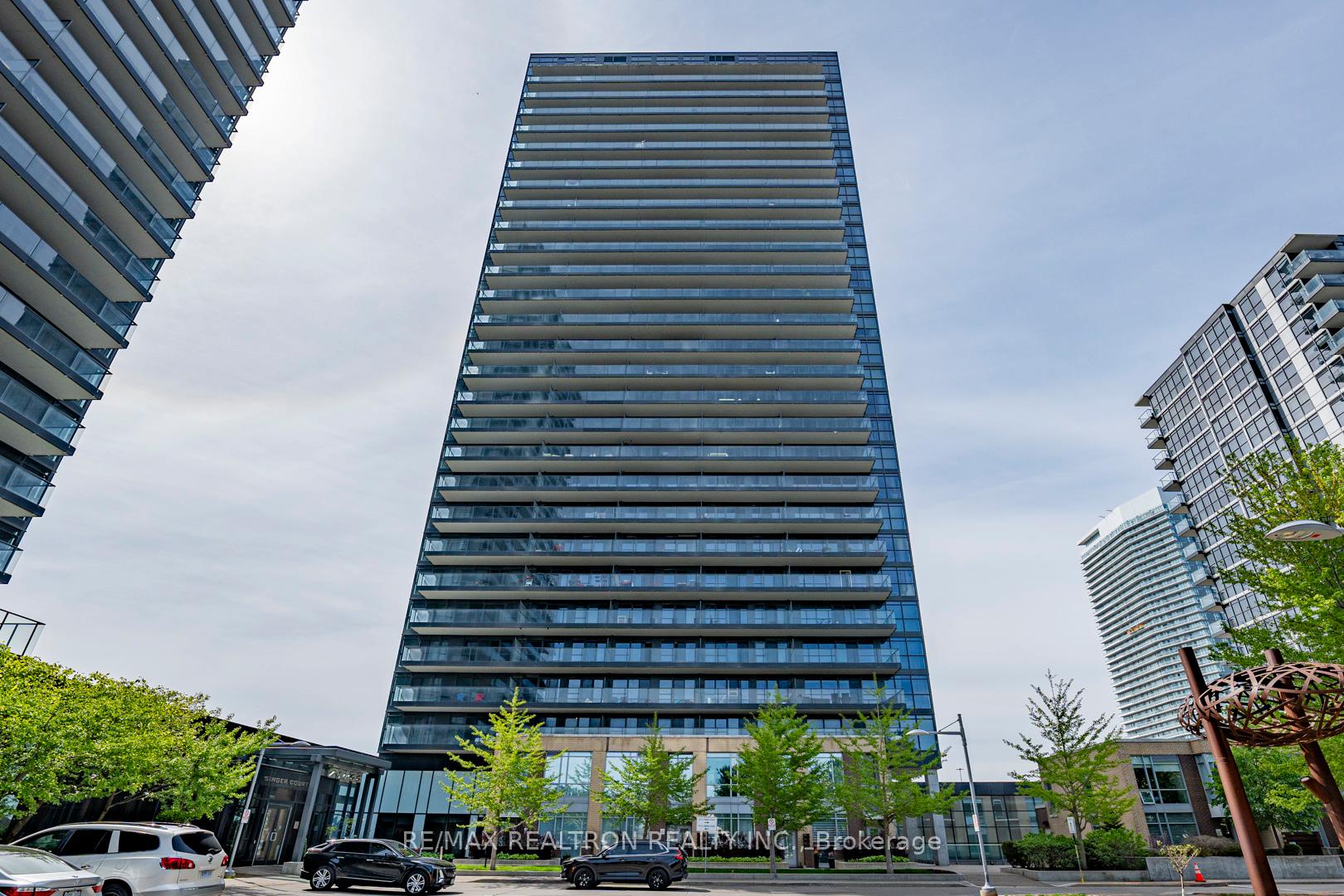 3 Bedrooms Condo at 29 Singer, Toronto For sale