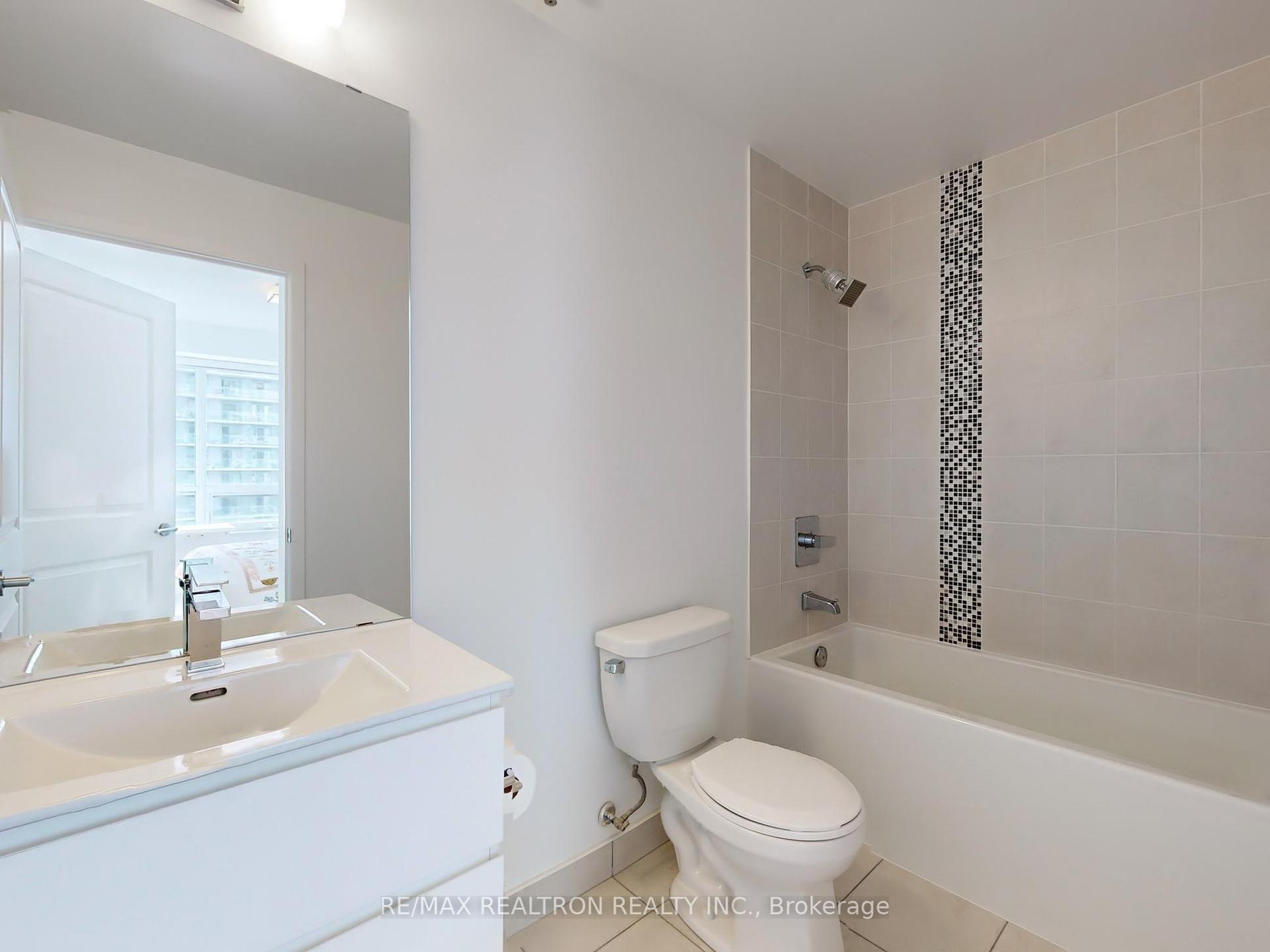 3 Bedrooms Condo at 195 Bonis, Toronto For sale