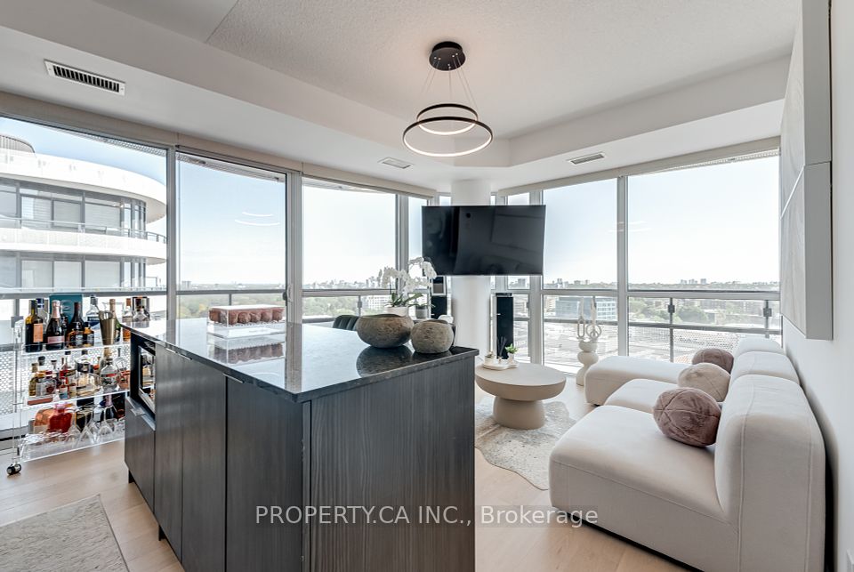 #1009 - 99 The Donway, Toronto, ON M3C 0N8