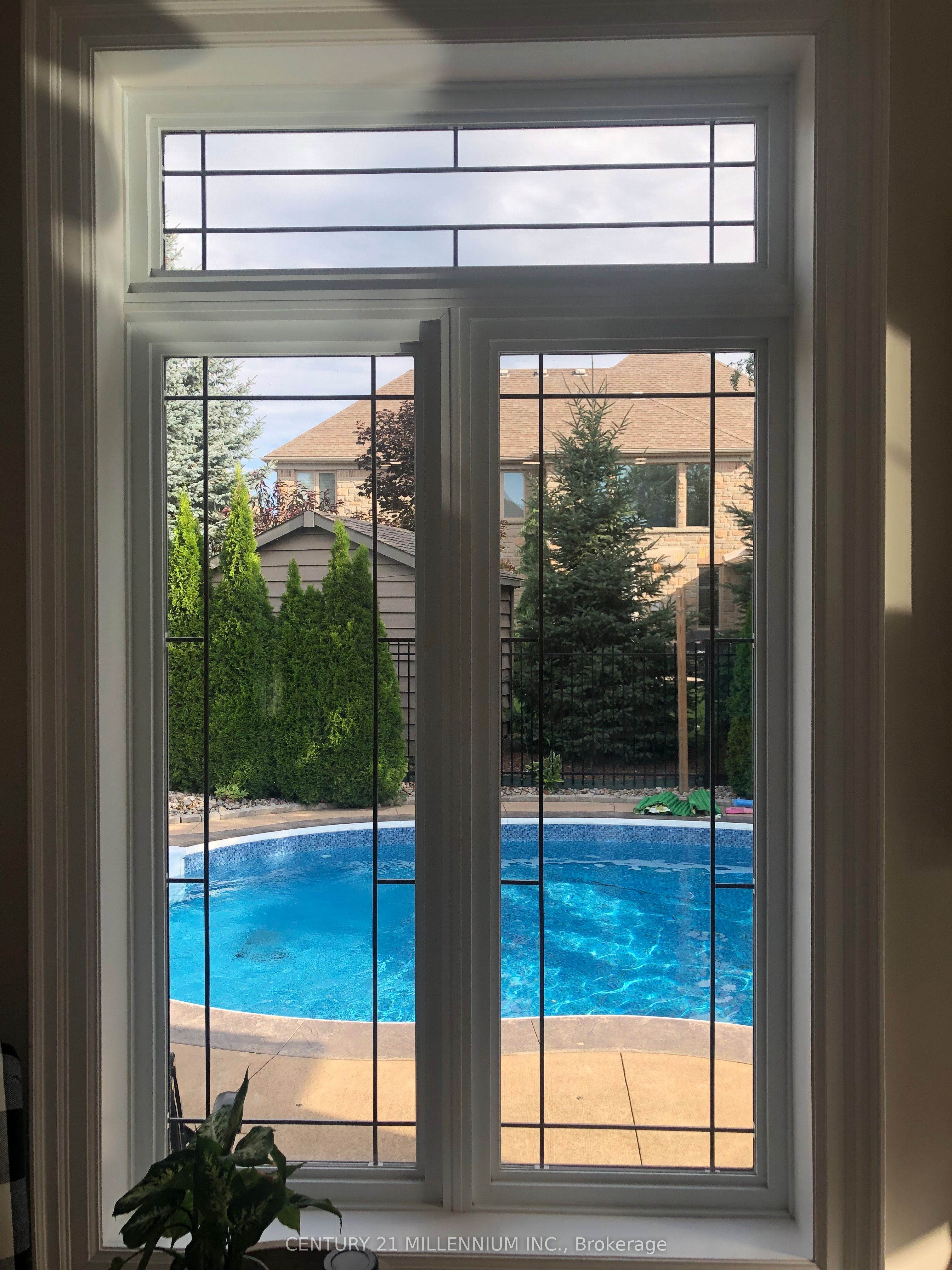 7 Jacob Gingrich Drive, Kitchener, ON N2P 2X8