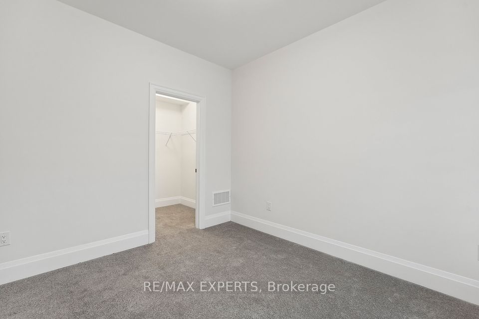 7 Kessler Drive