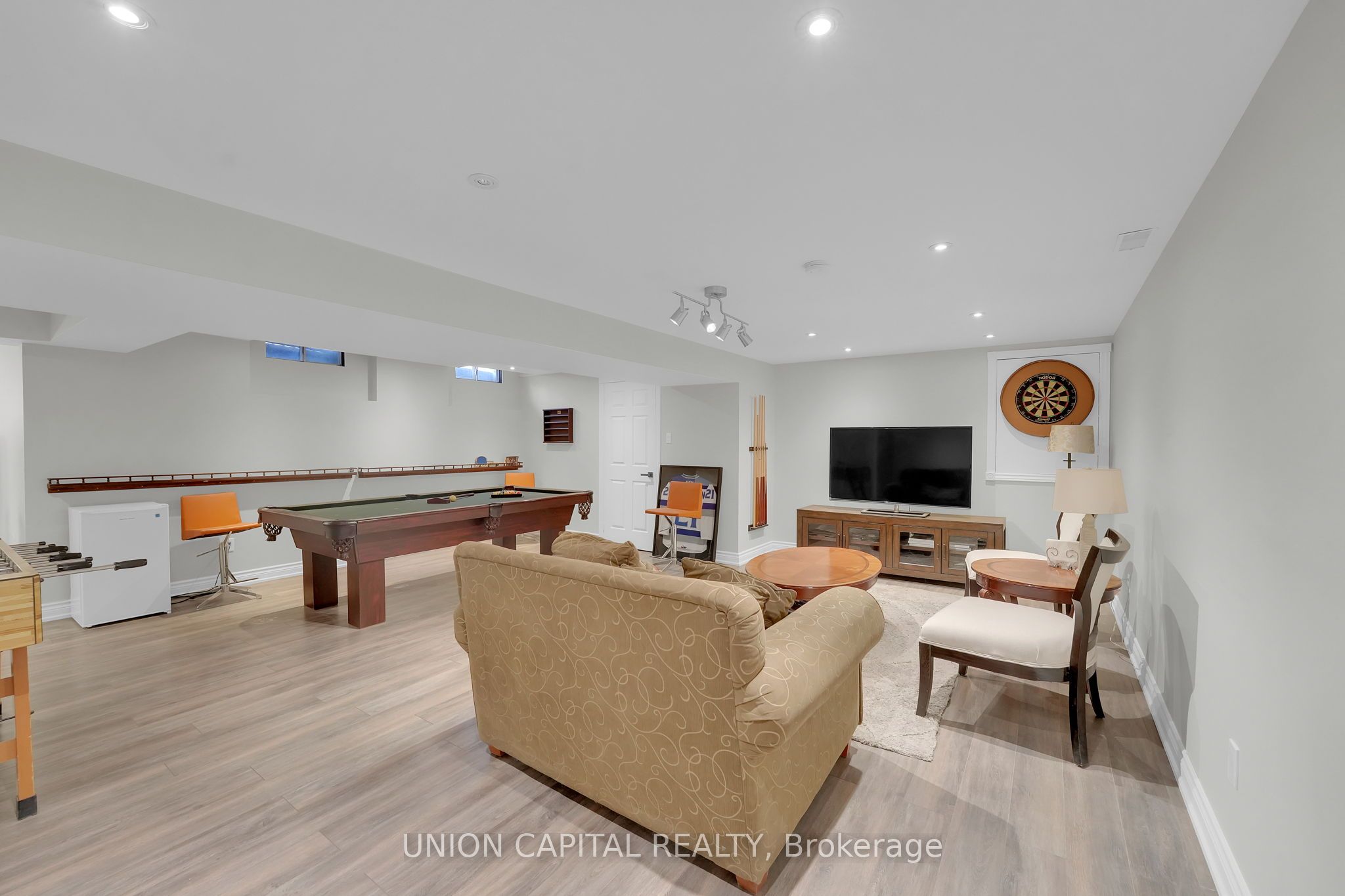 12 Reesor Place