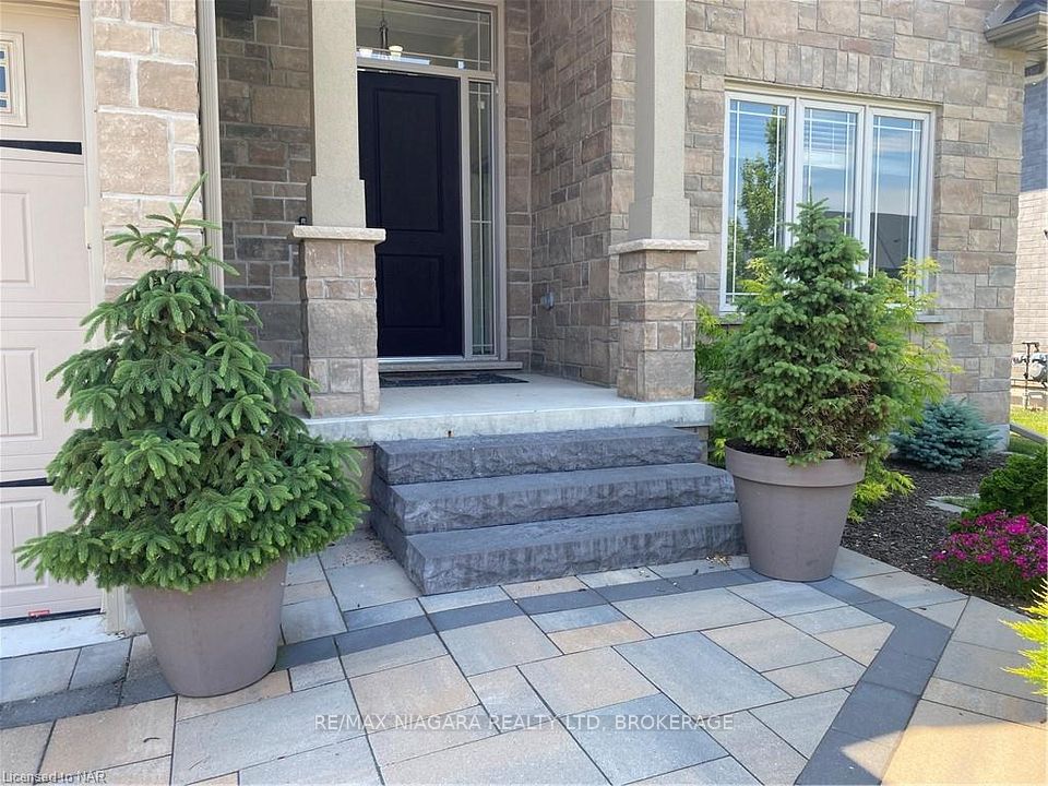 254 Lancaster Drive, Port Colborne, ON L3K 0A8