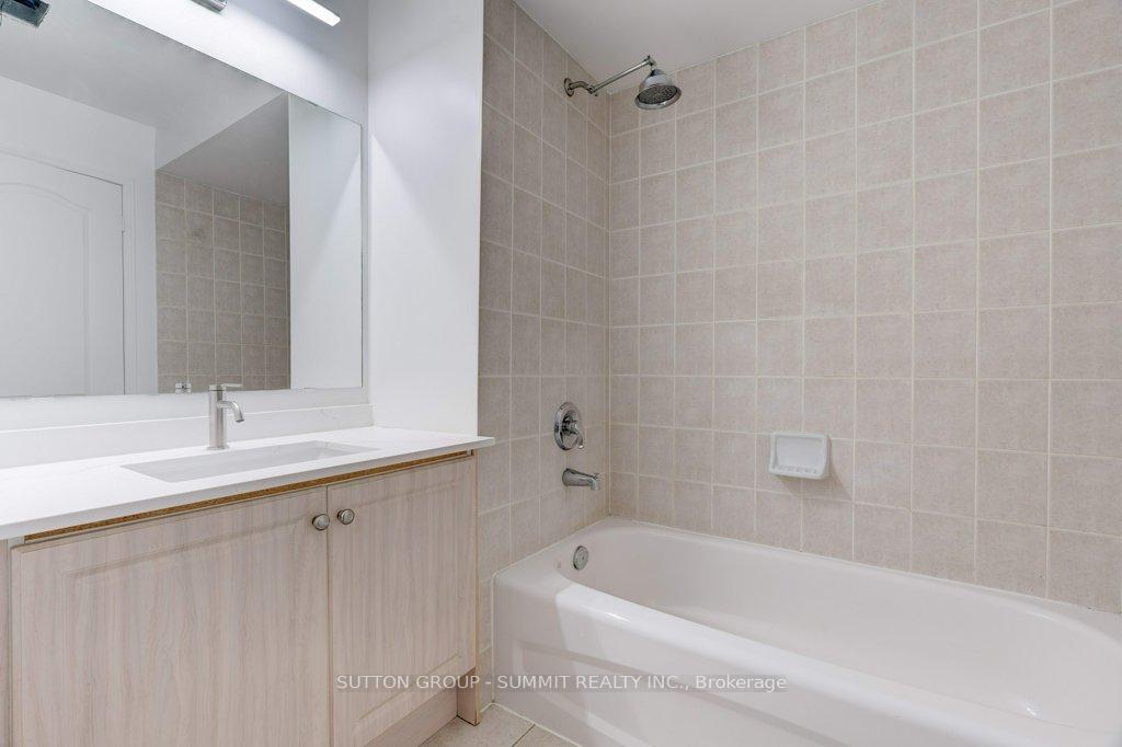 3 Bedrooms Condo at 1489 Heritage,  Oakville For sale