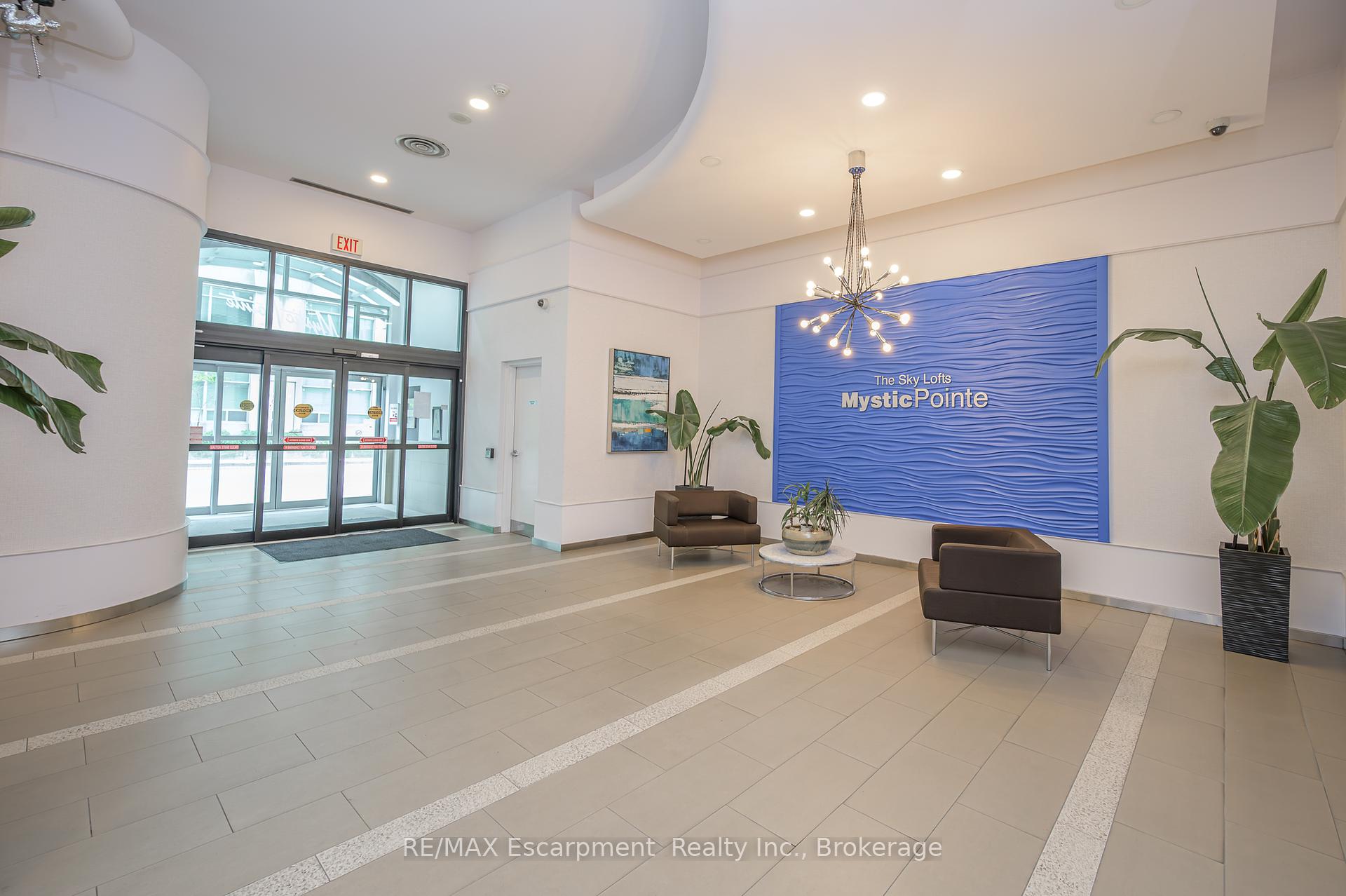 2 Bedrooms Condo at 250 MANITOBA, Toronto For sale
