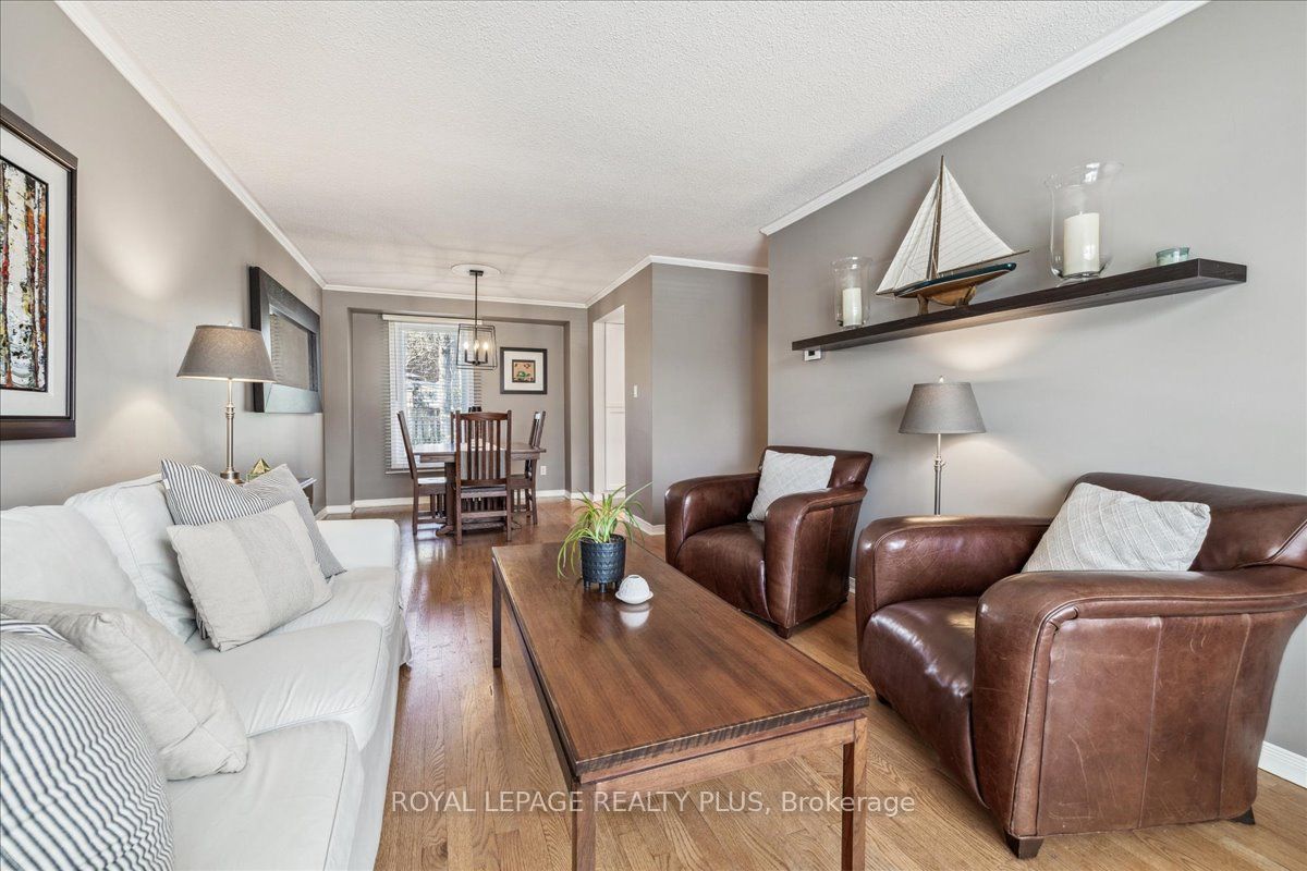 3413 Autumnleaf Crescent