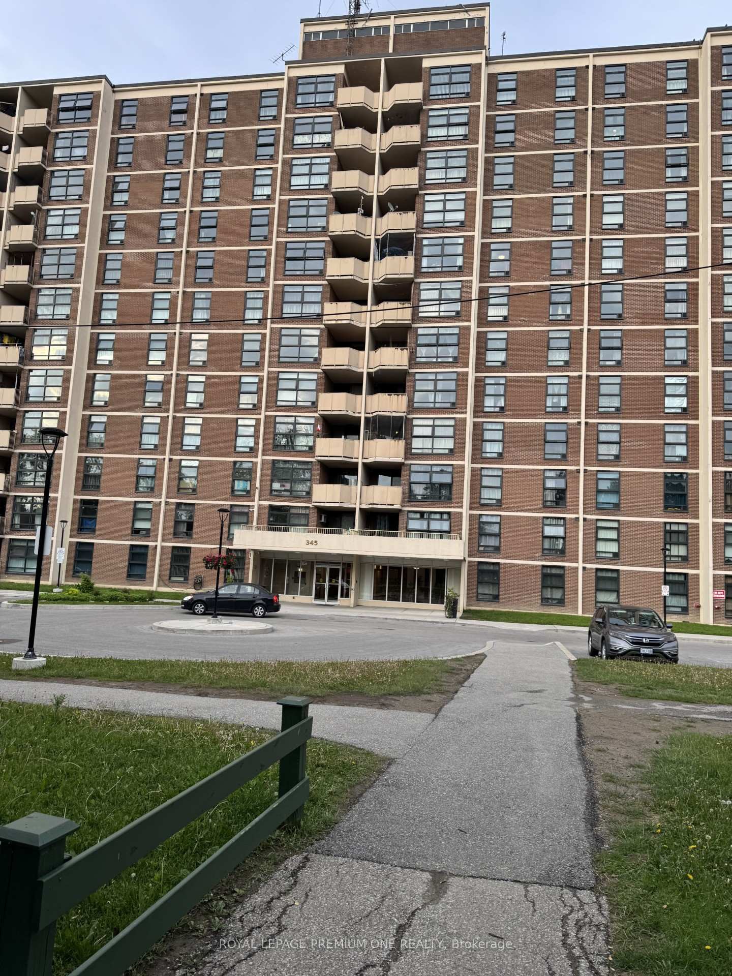 2 Bedrooms Condo at 345 Driftwood, Toronto For sale