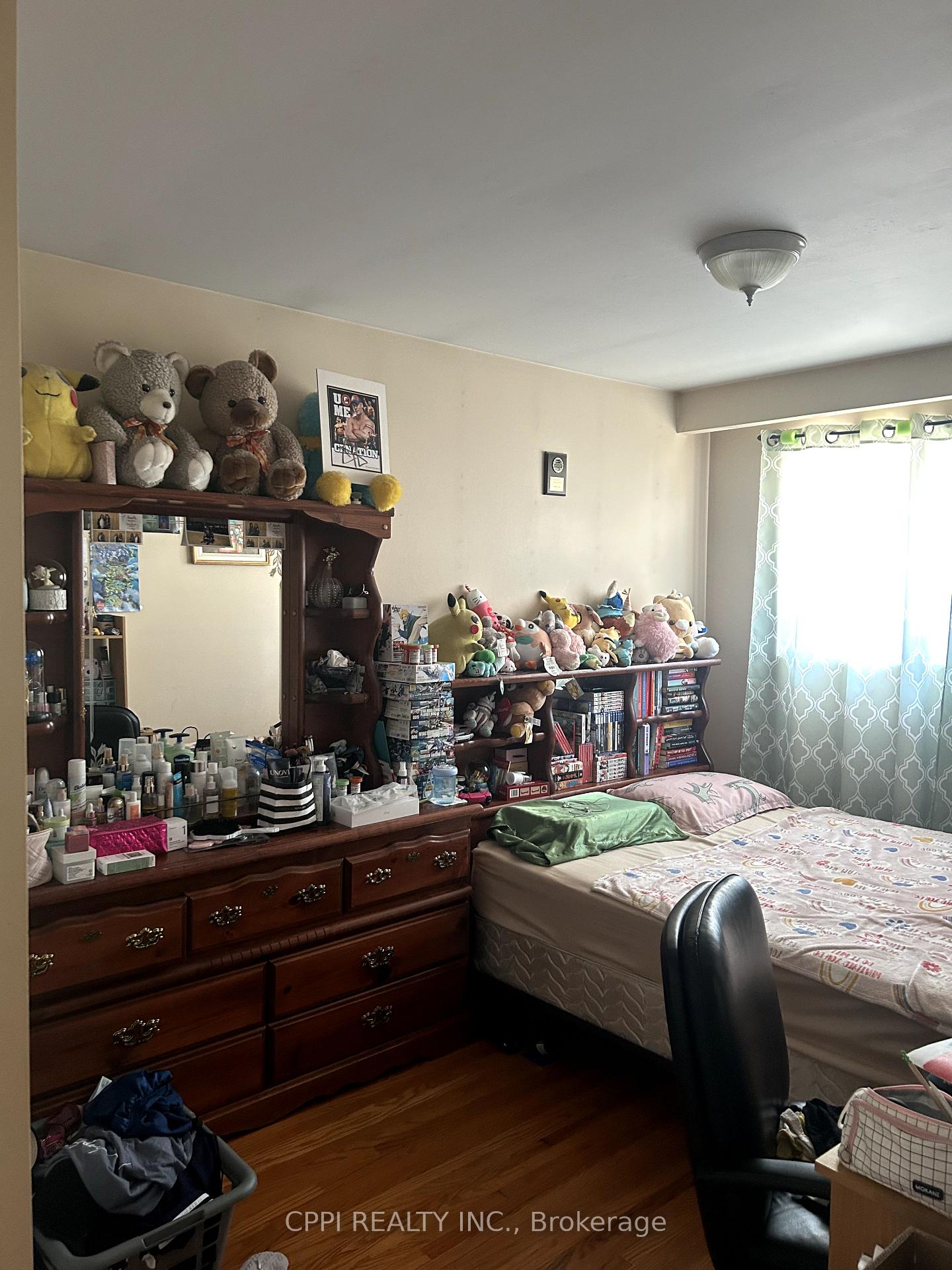 4 Bedrooms Condo at 69 Godstone, Toronto For sale