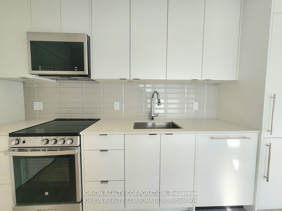 4130 Parkside Village