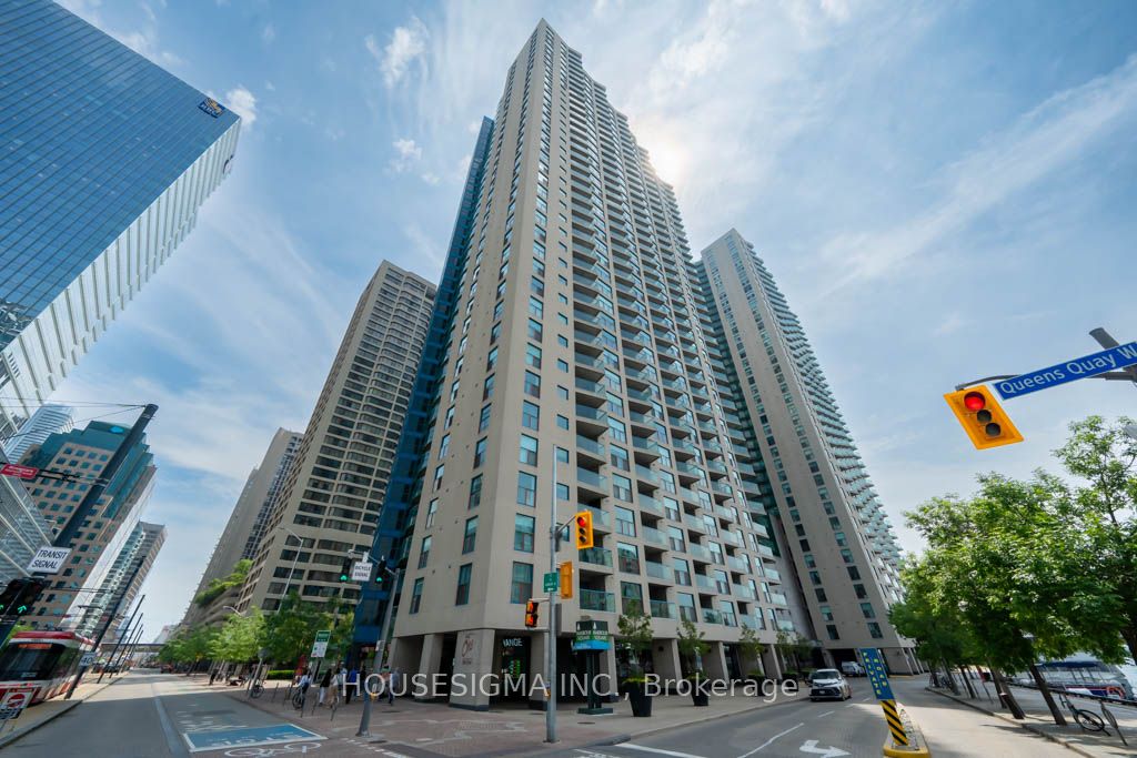 #2003 - 77 Harbour Square, Toronto, ON M5J 2S2