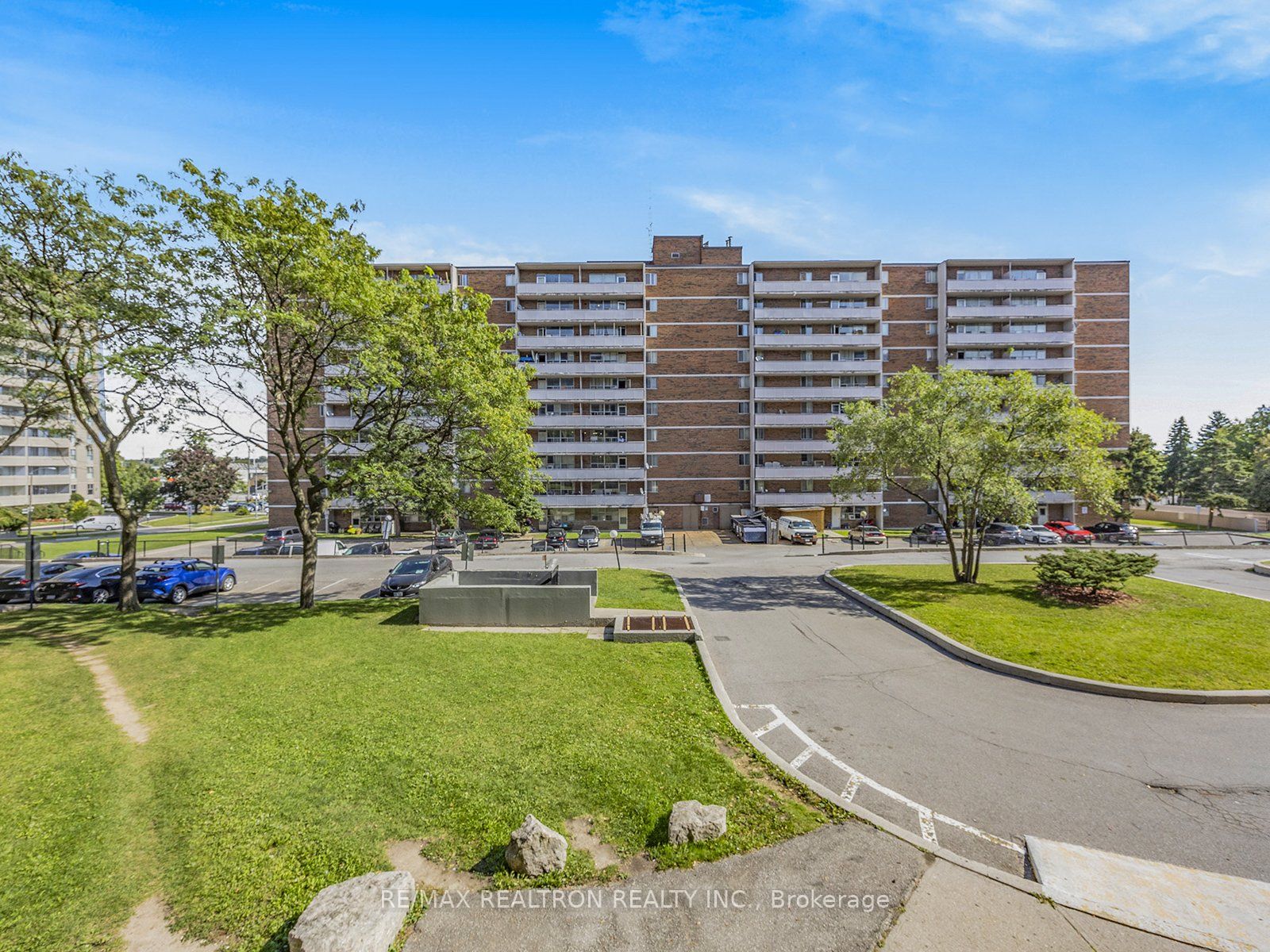 5 Glamorgan Avenue, #611