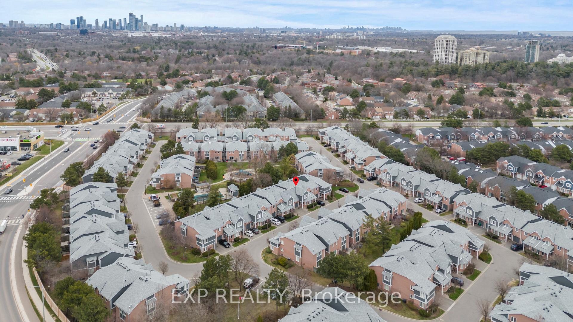 3 Bedrooms Condo at 2205 South Millway, Mississauga For sale