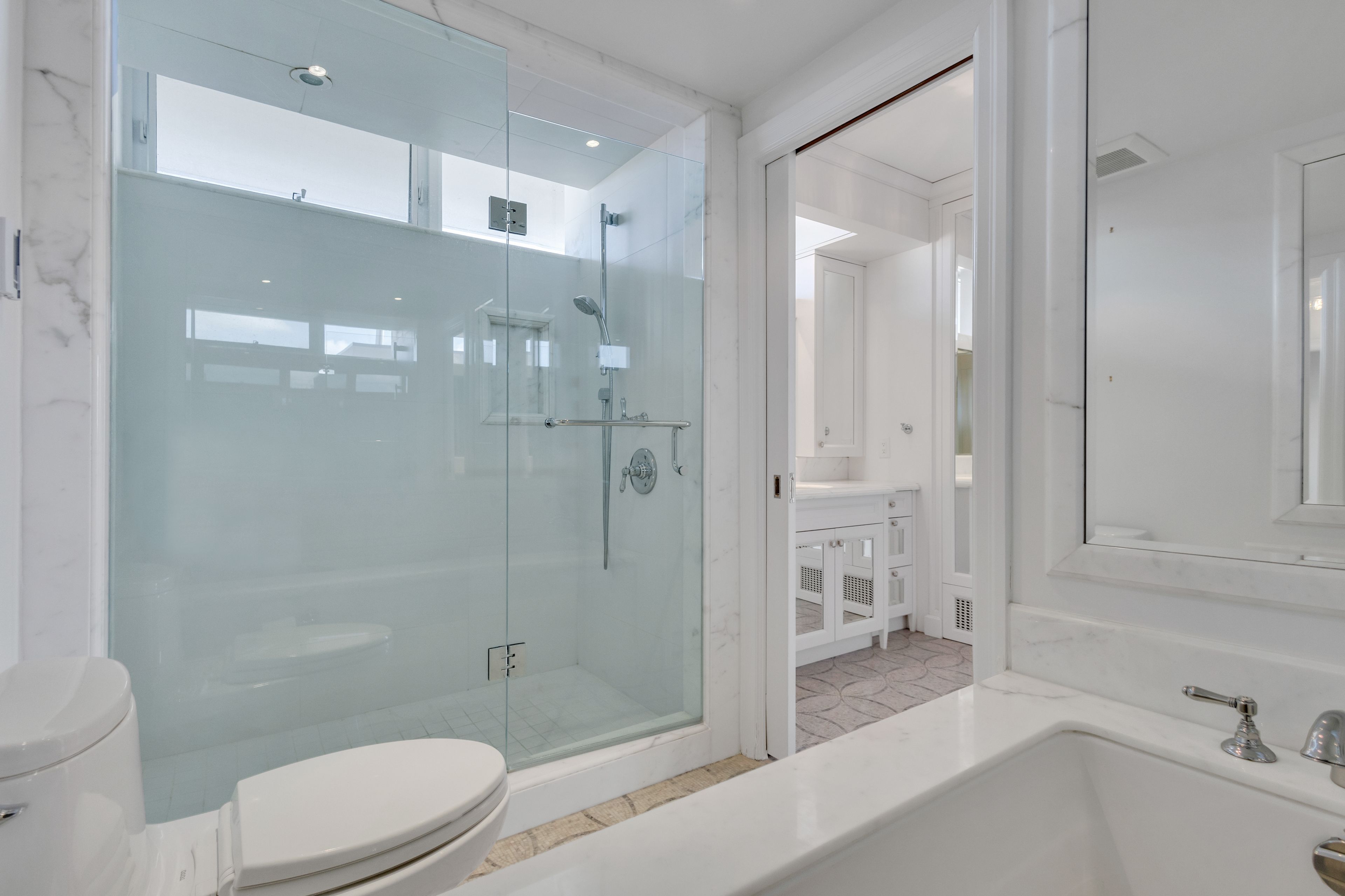 2600 Bathurst Street 801