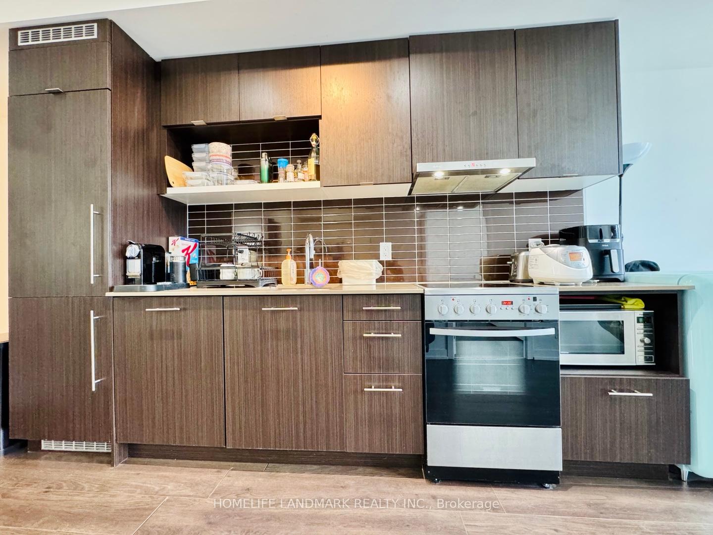 2 Bedrooms Condo at 365 Church,  Toronto For sale