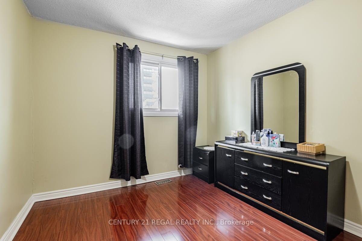 3 Bedrooms Condo at 2359 Birchmount, Toronto For sale