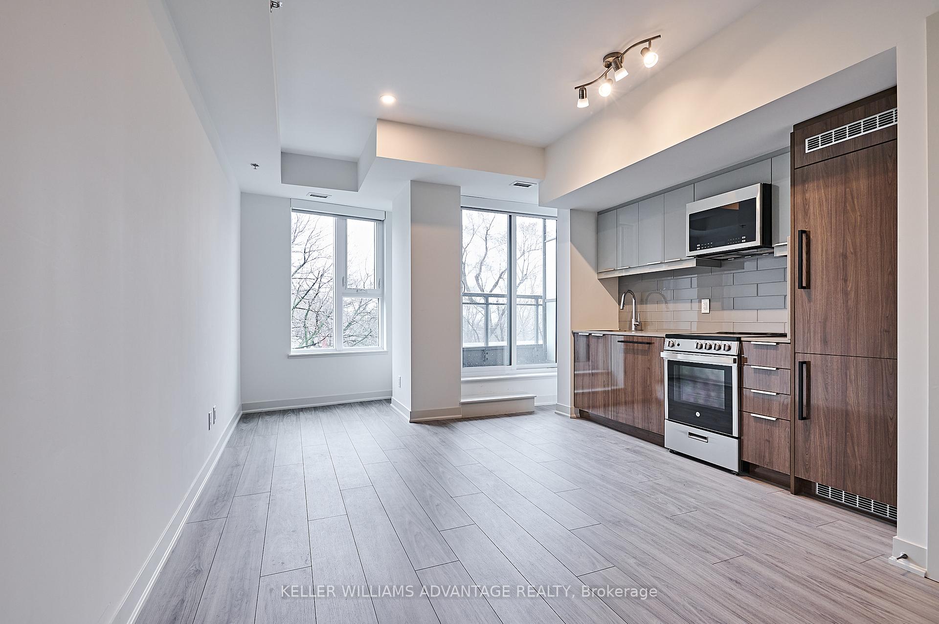 2 Bedrooms Condo at 90 Glen Everest,  Toronto For sale
