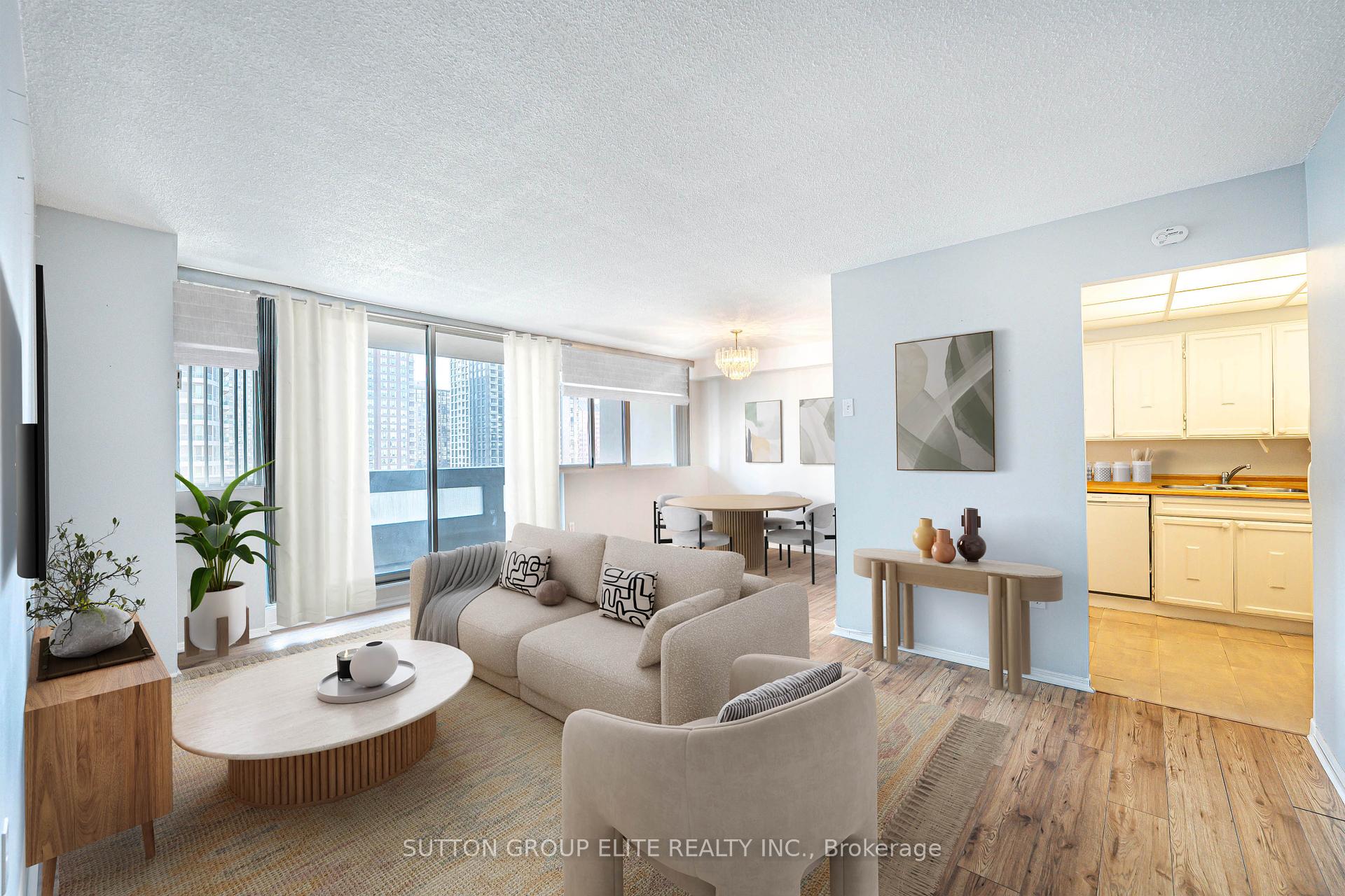 3 Bedrooms Condo at 3590 Kaneff,  Mississauga For sale