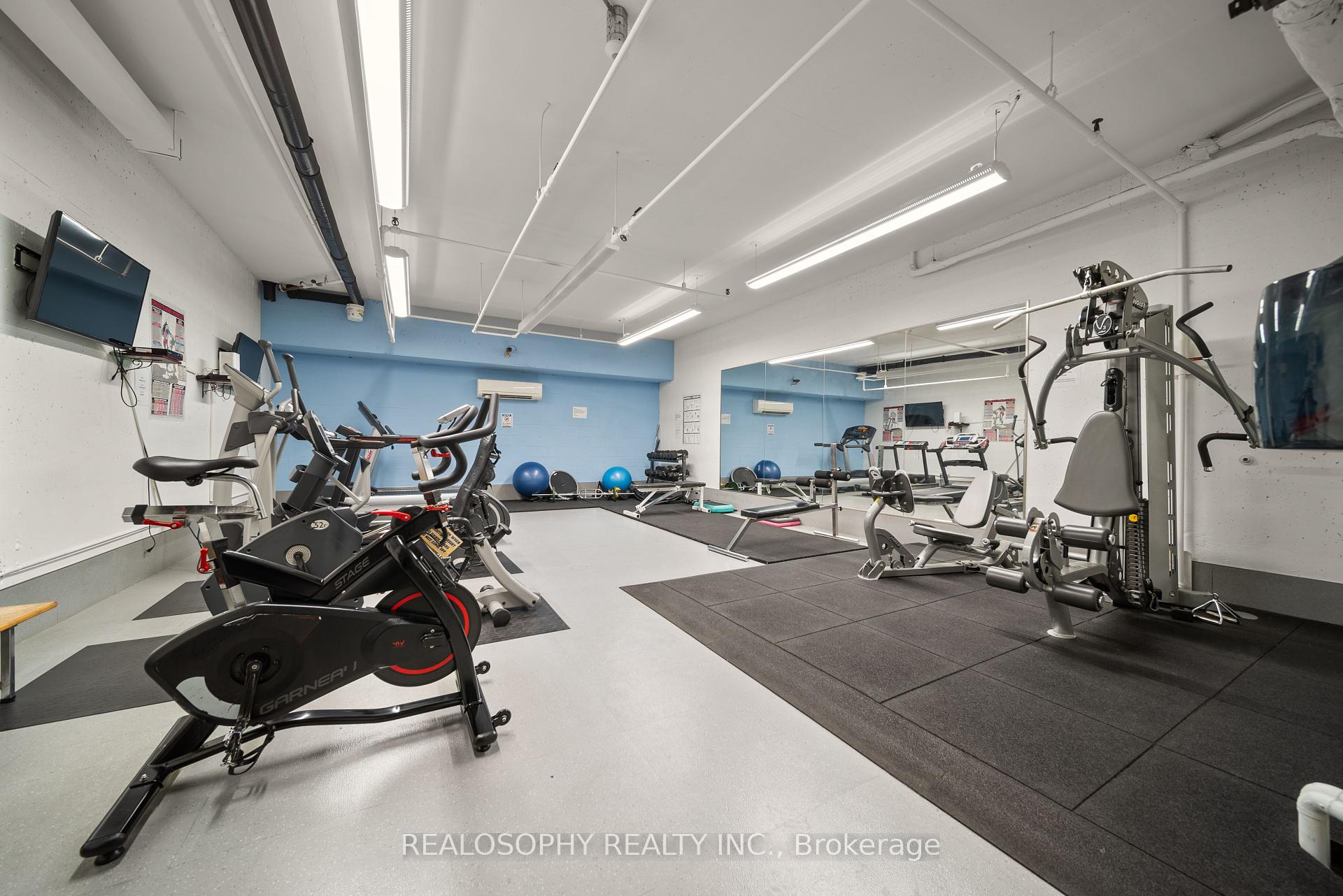 3 Bedrooms Condo at 100 Quebec, Toronto For sale
