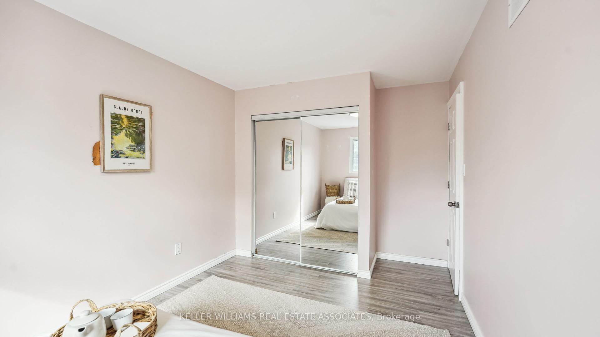 3 Bedrooms Condo at 6855 Glen Erin, Mississauga For sale
