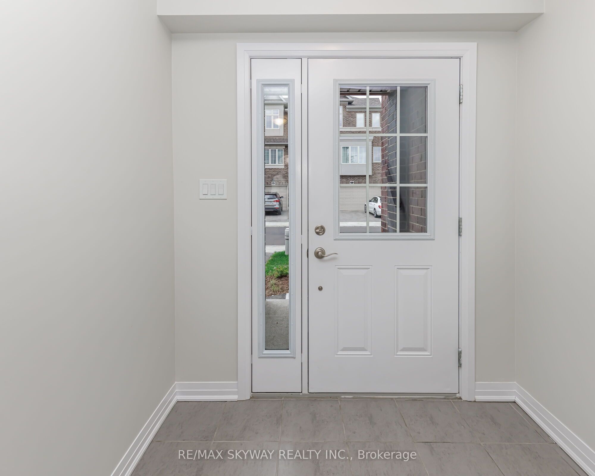 311 Woolwich Street, #5