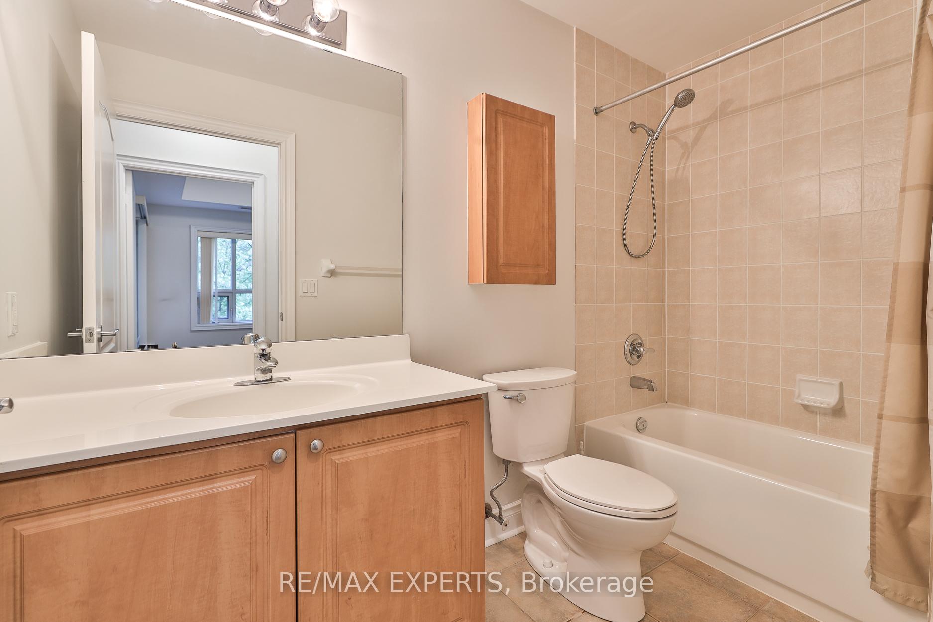 2 Bedrooms Condo at 8201 Islington, Vaughan For sale