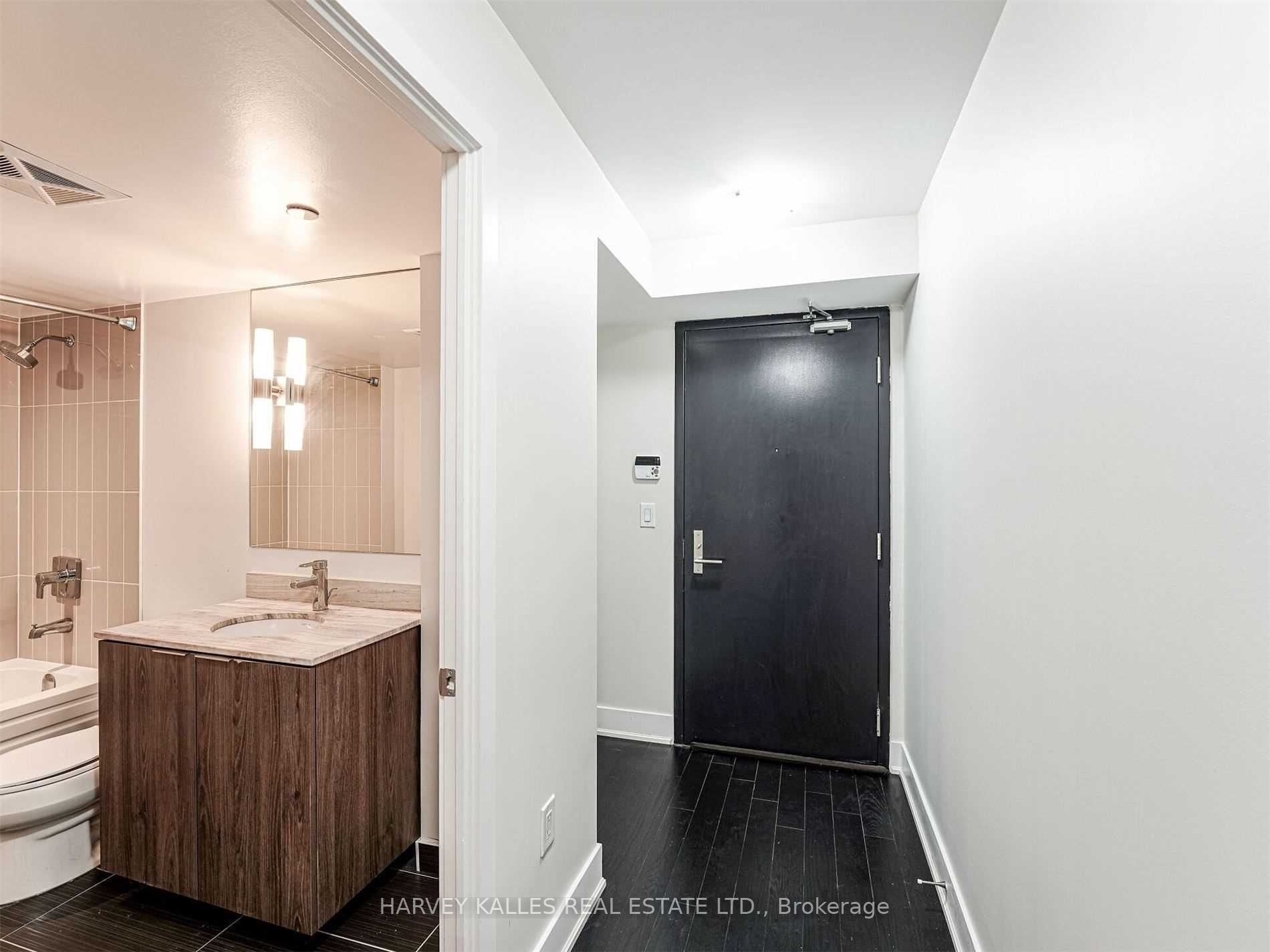 955 Bay Street 622